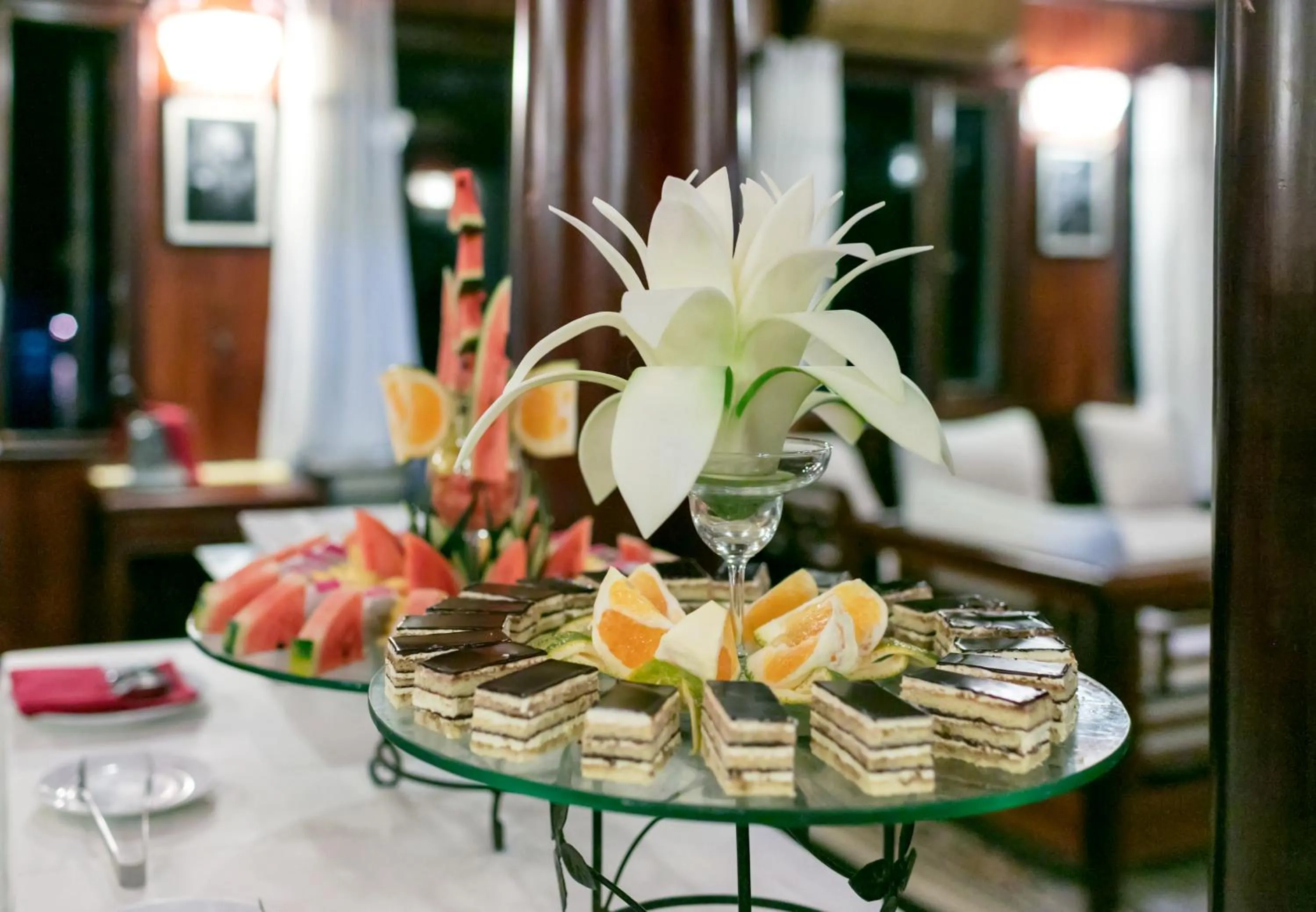 Breakfast in Garden Legend Cruise