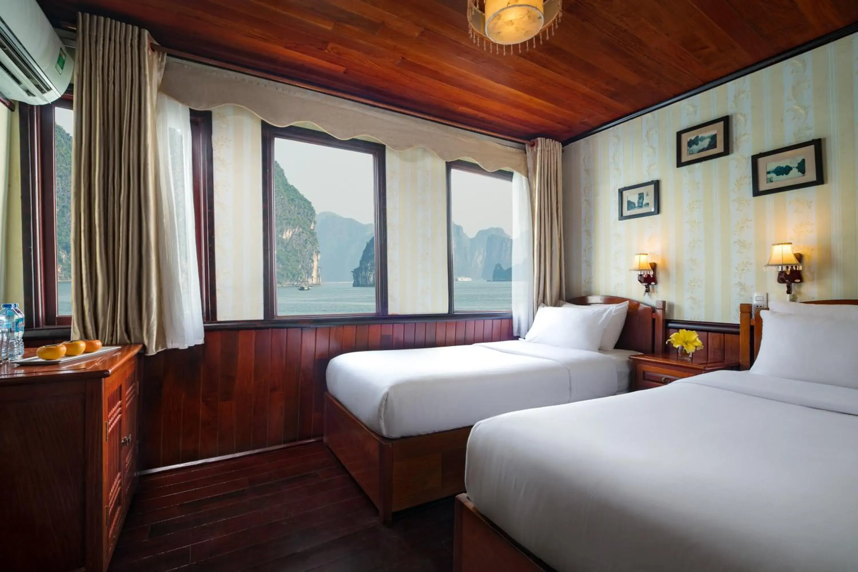 Deluxe Triple Room - 2 Days 1 Night in Garden Bay Legend Cruise Deluxe Triple Room - 2 Days 1 Night in Garden Bay Legend Cruise