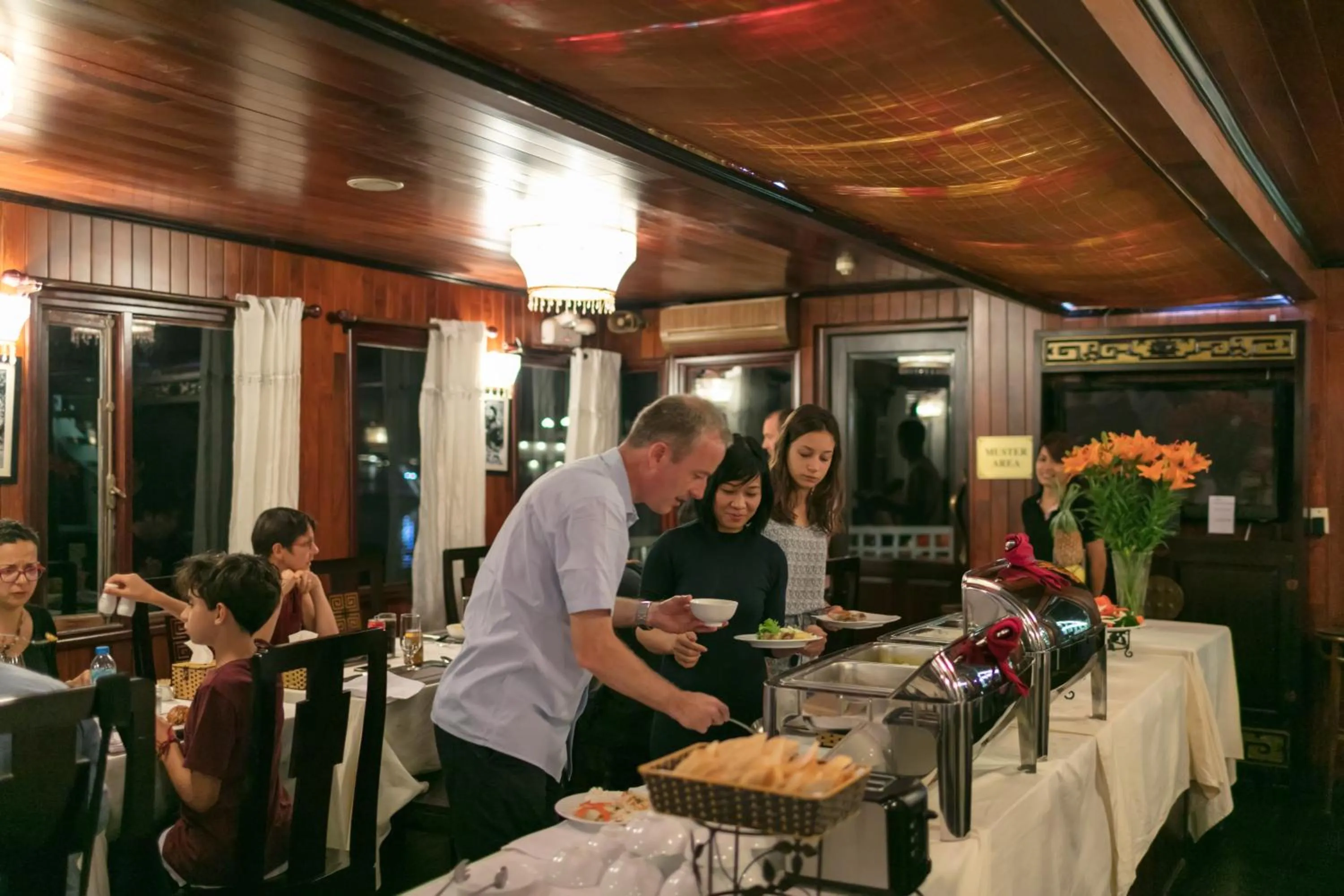 Breakfast in Garden Legend Cruise