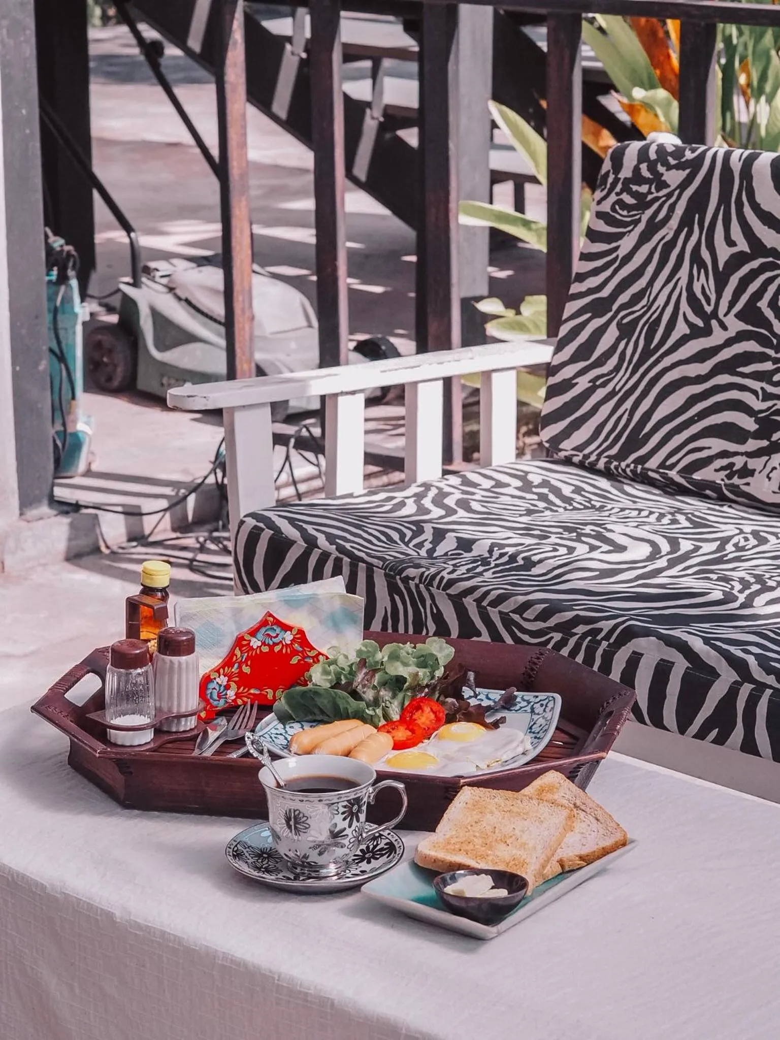 Restaurant/places to eat in Hip Home at Hod