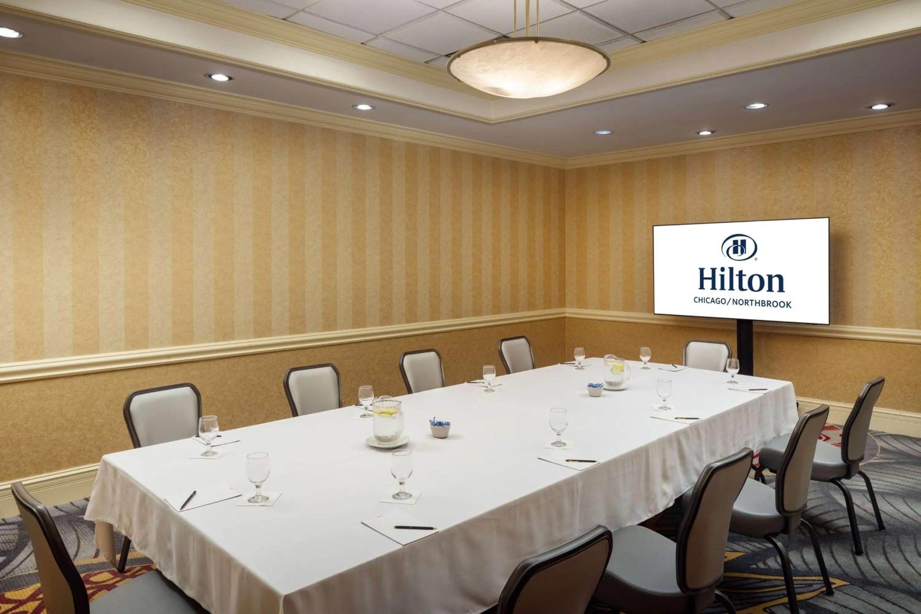 Meeting/conference room in Hilton Chicago/Northbrook