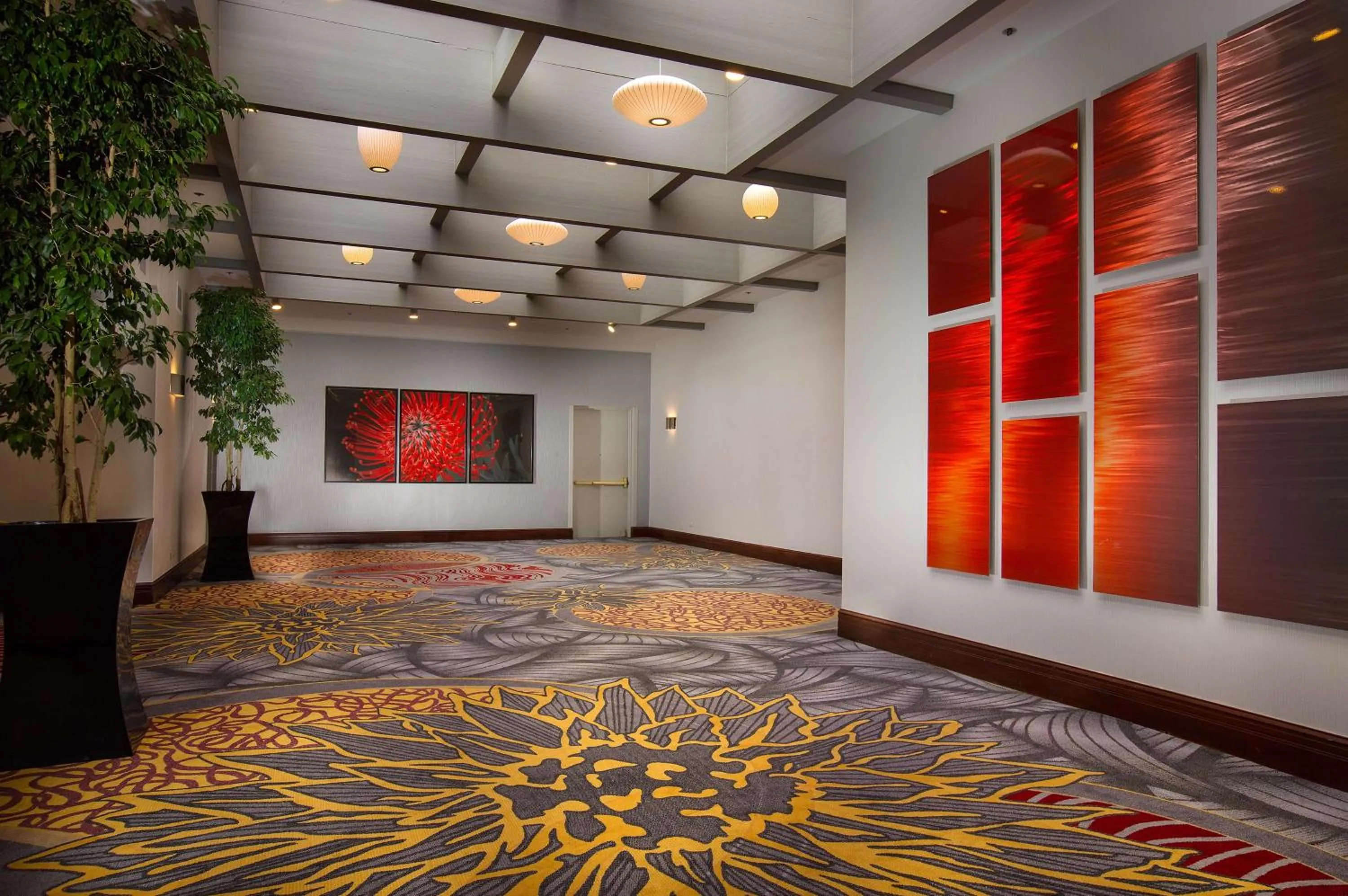 Property building in Hilton Chicago/Northbrook