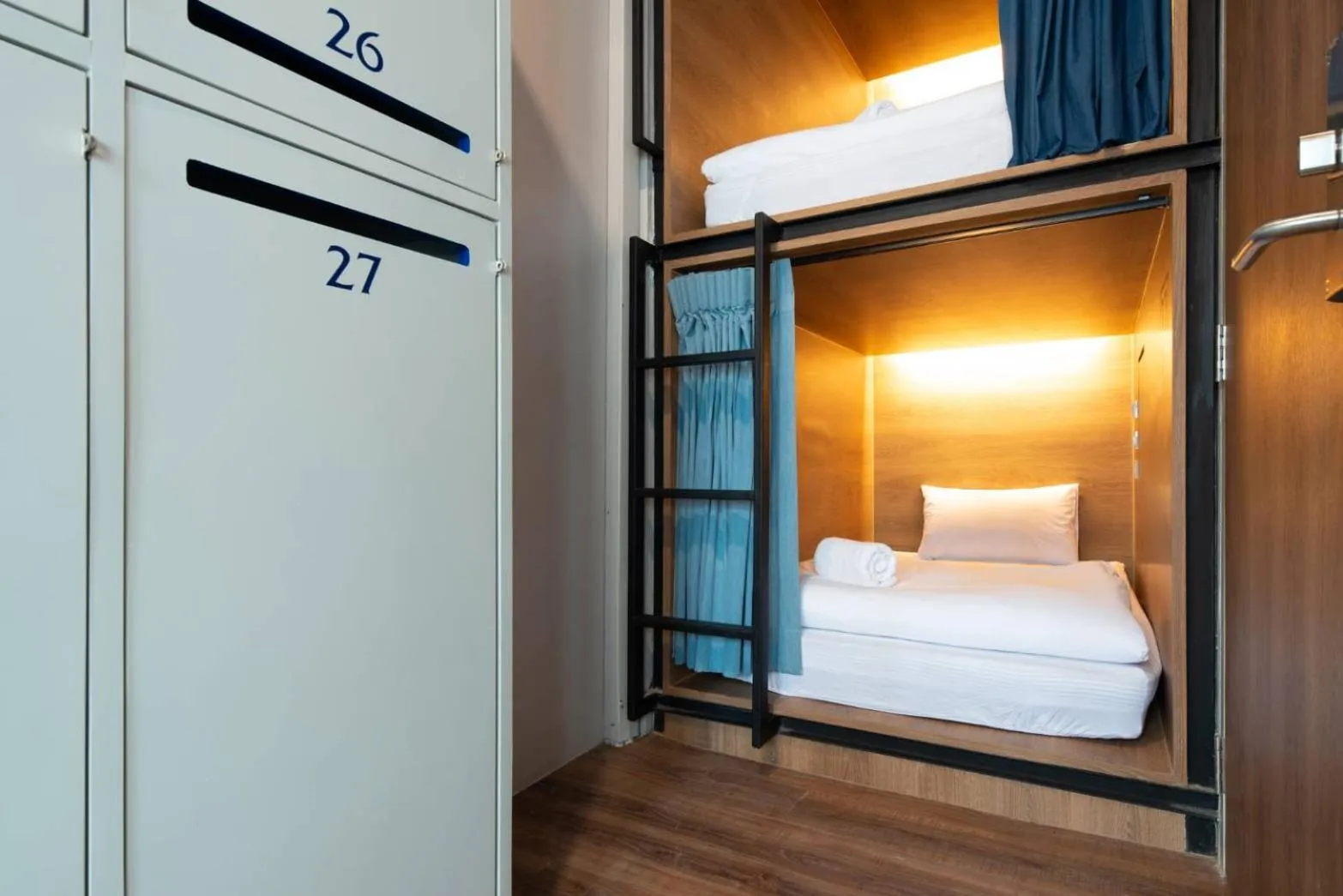 bunk bed, Bed in Natee Hostel