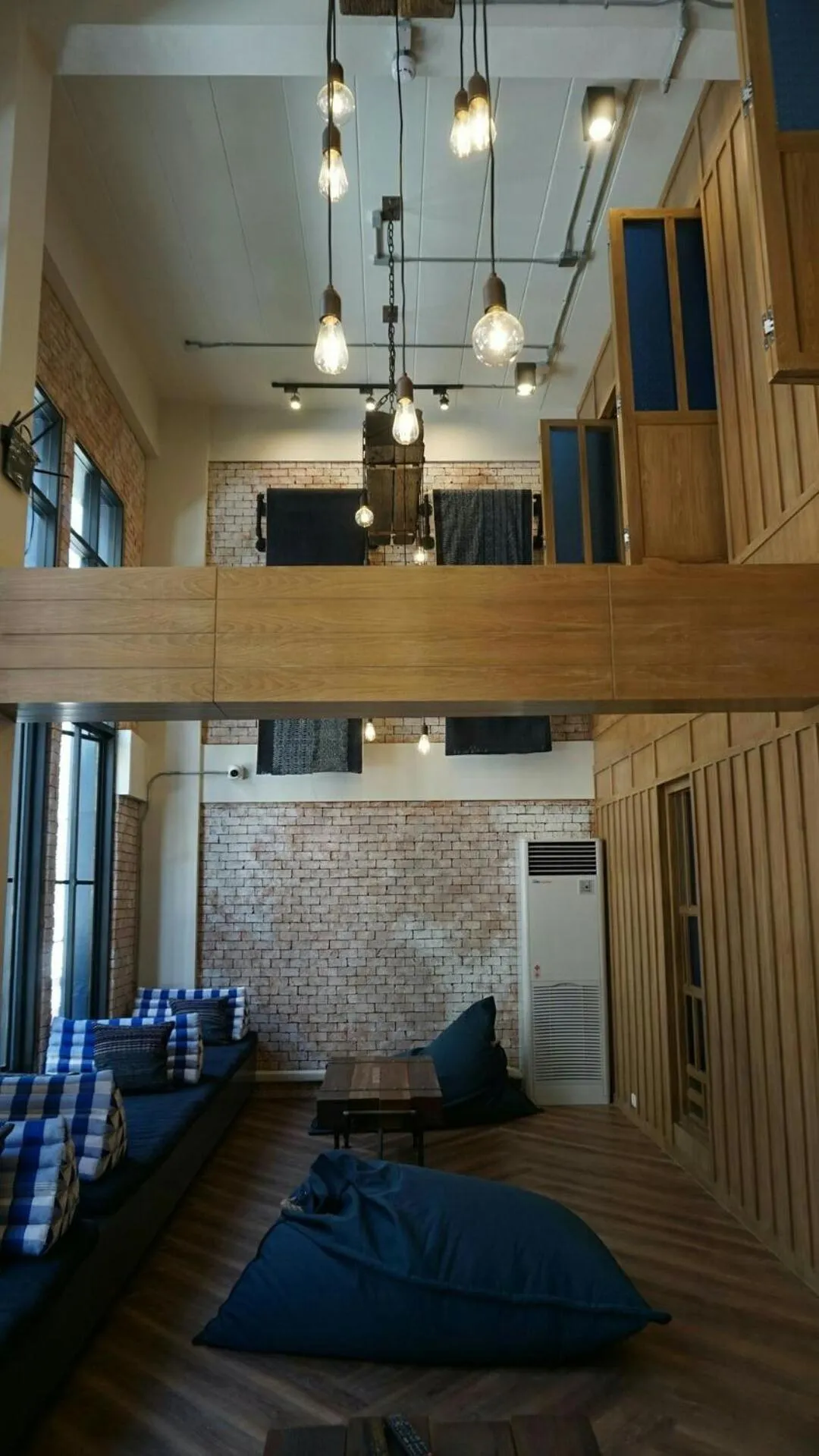 Area and facilities in Natee Hostel