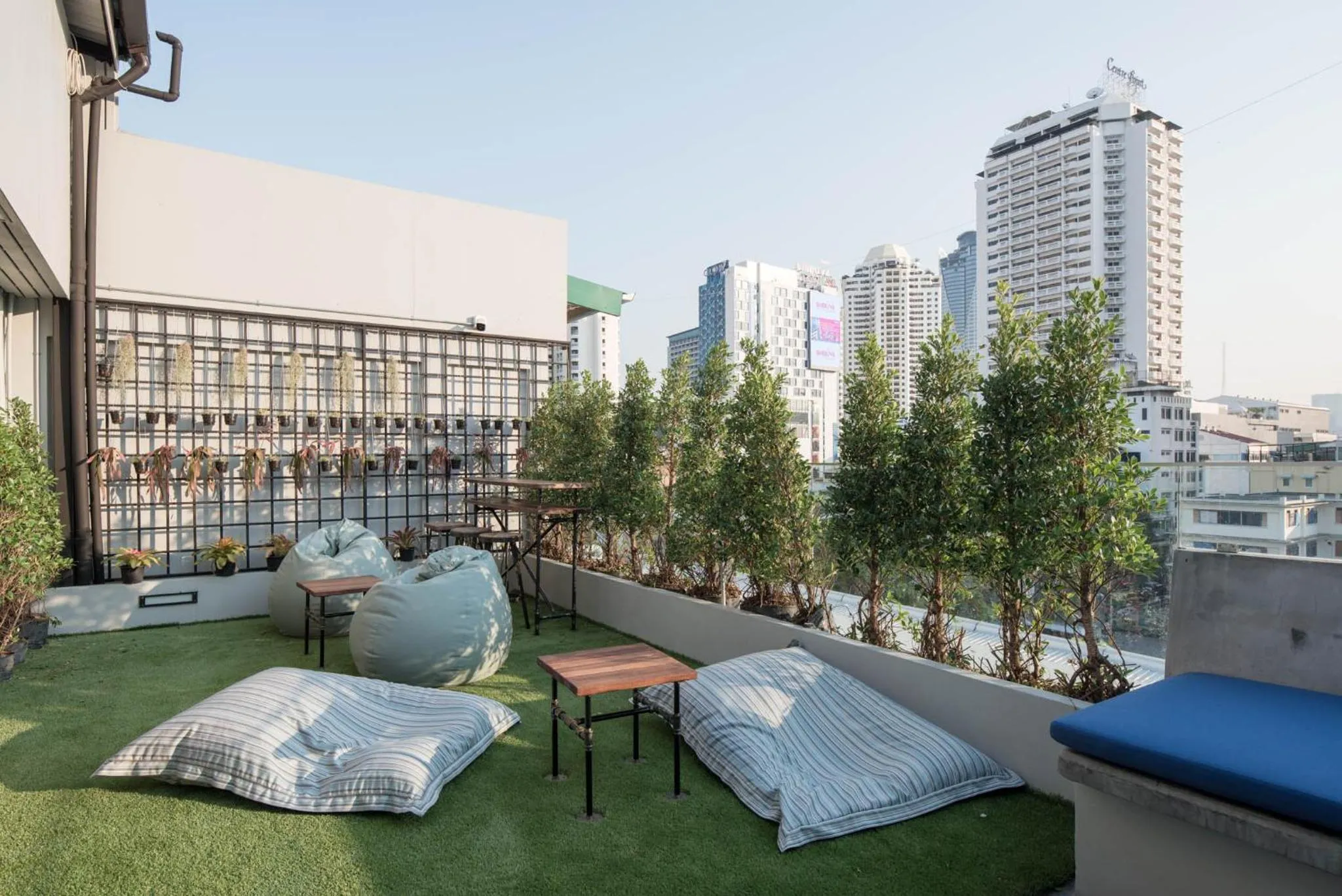 Balcony/Terrace in Natee Hostel