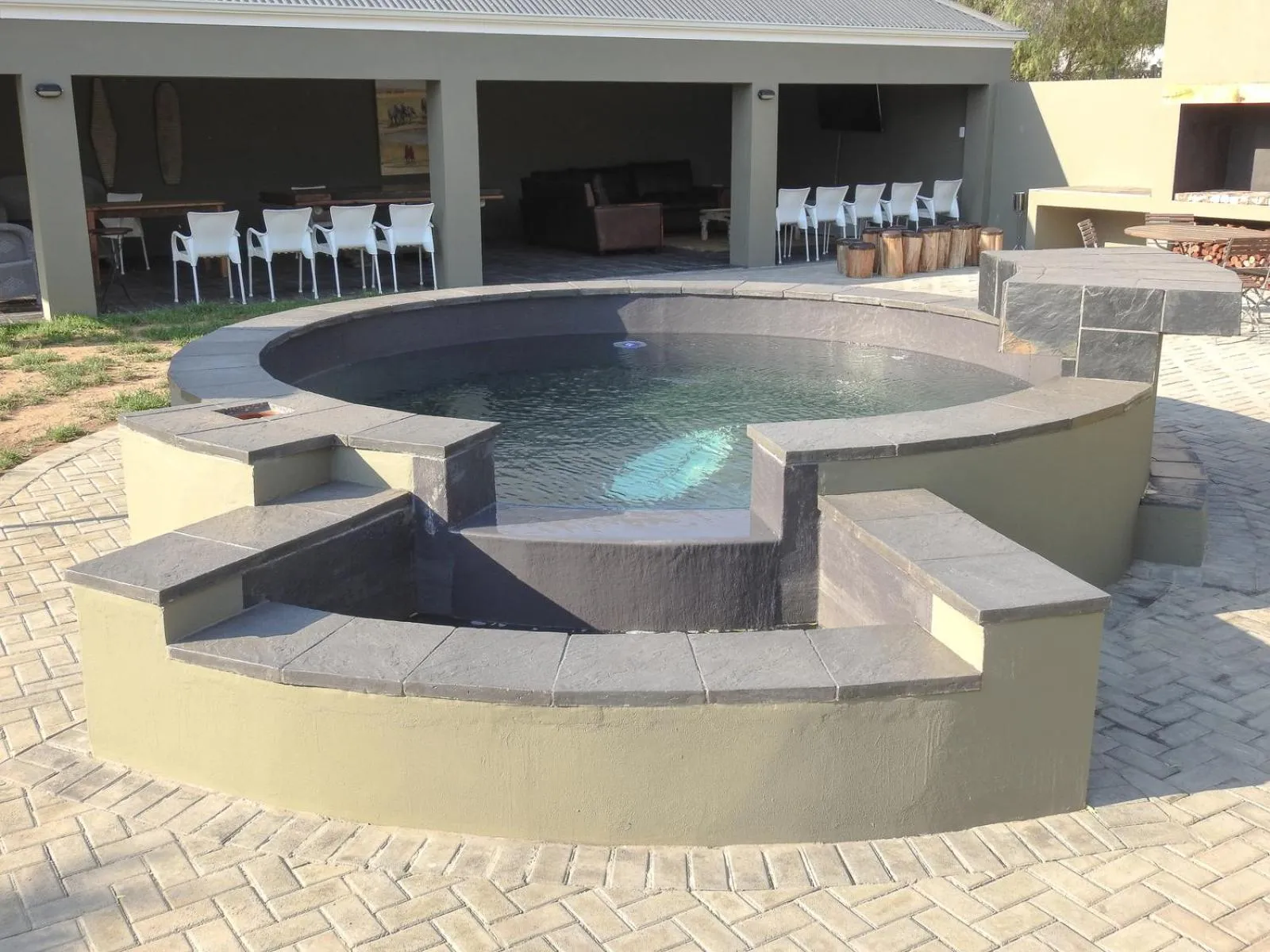 Property building in The Featherbed - Oudtshoorn