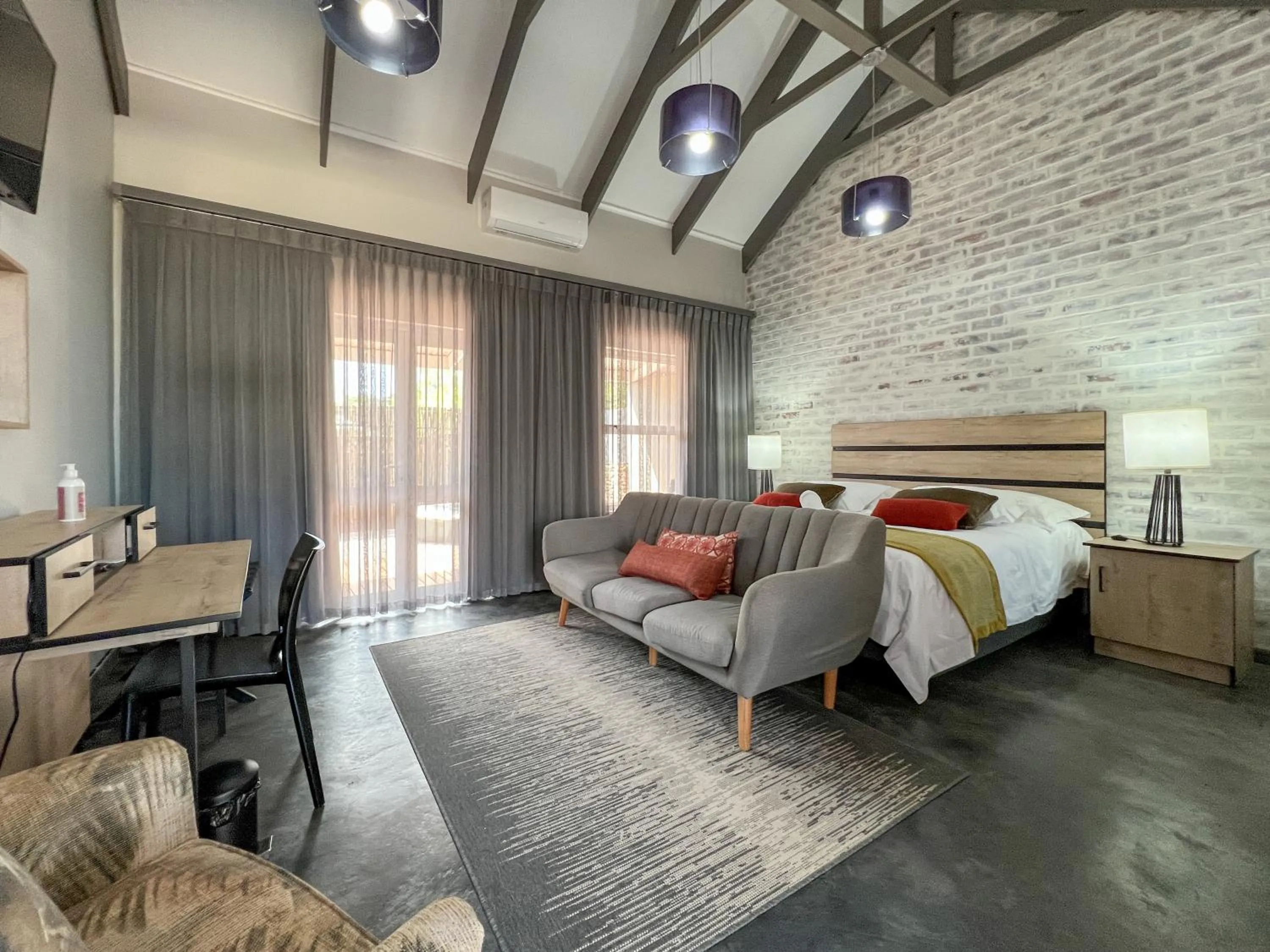 Bed in The Featherbed - Oudtshoorn