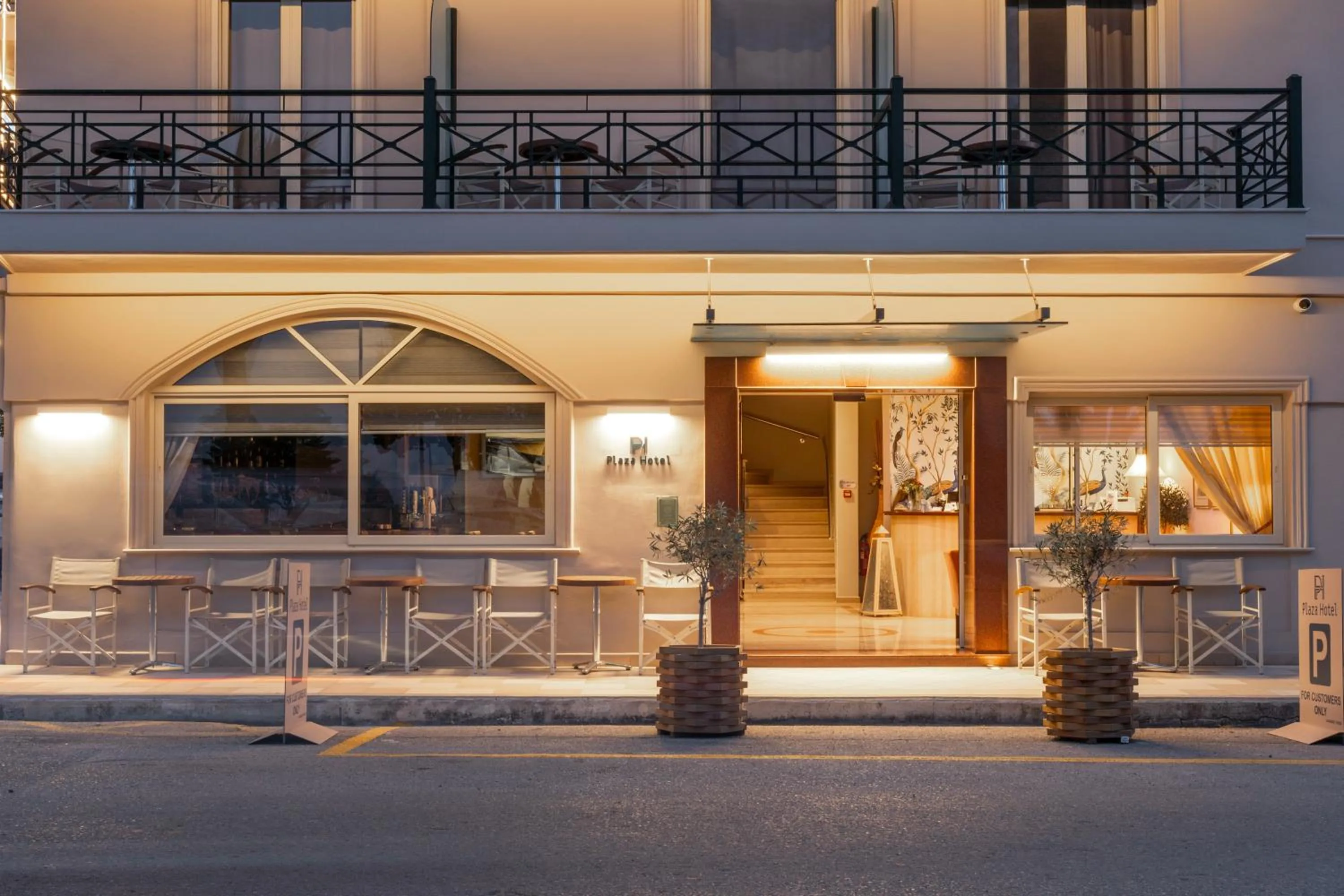 Property building in Plaza Hotel