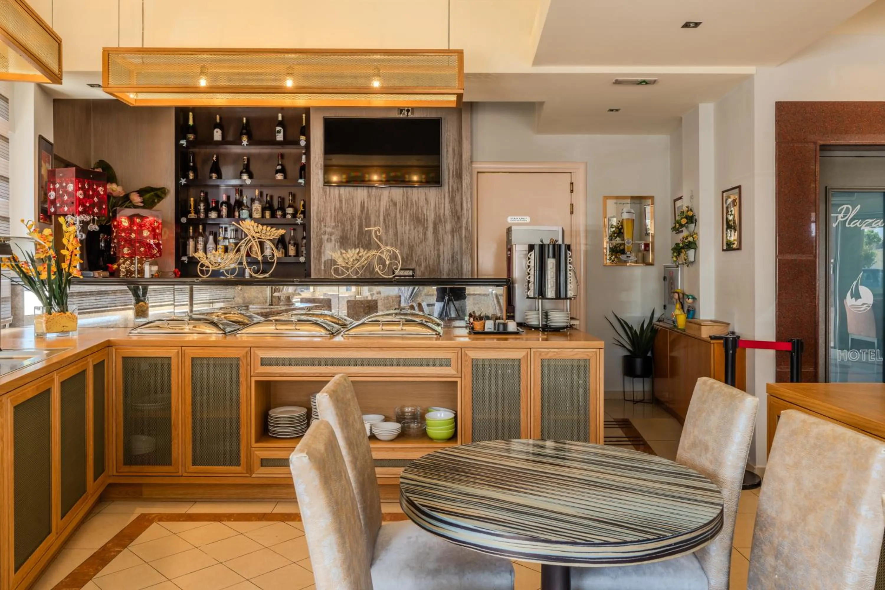 TV and multimedia in Plaza Hotel