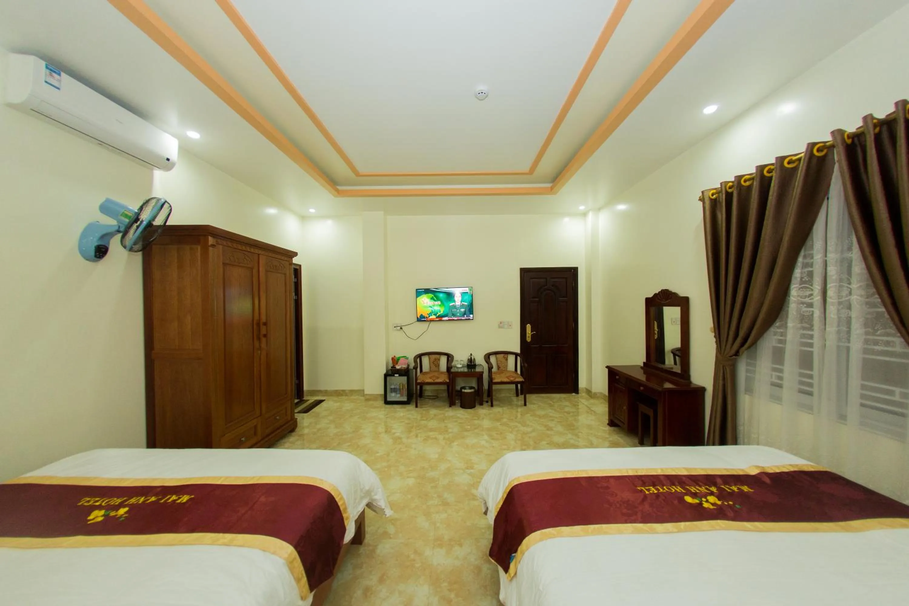 Photo of the whole room, Bed in Mai Anh Hotel