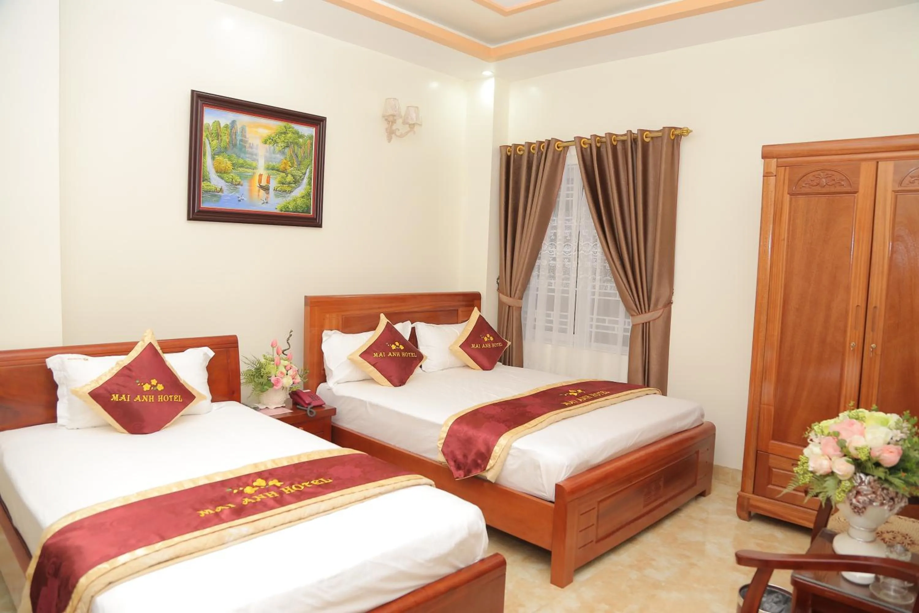 Photo of the whole room, Bed in Mai Anh Hotel