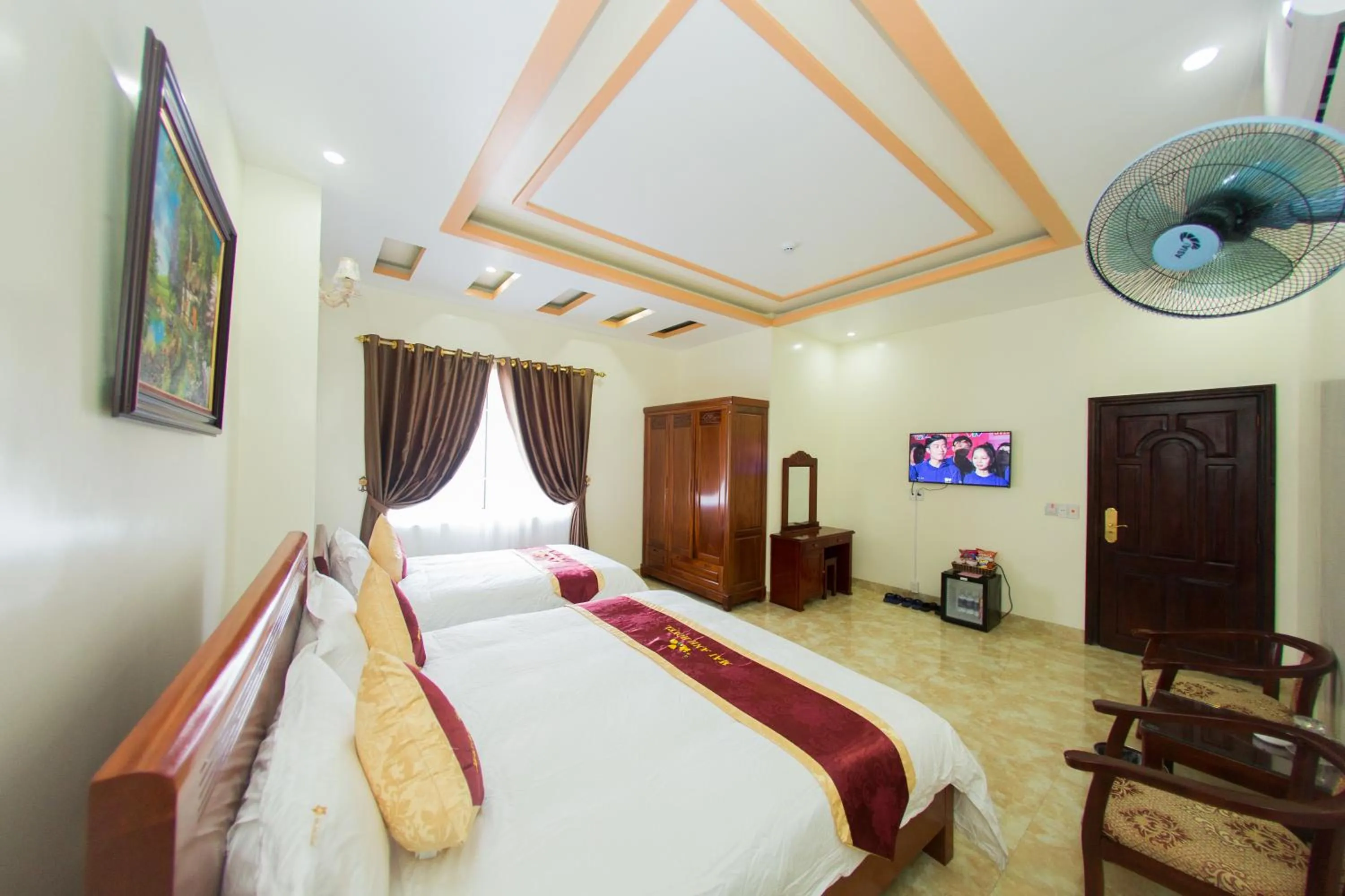 Photo of the whole room, Bed in Mai Anh Hotel