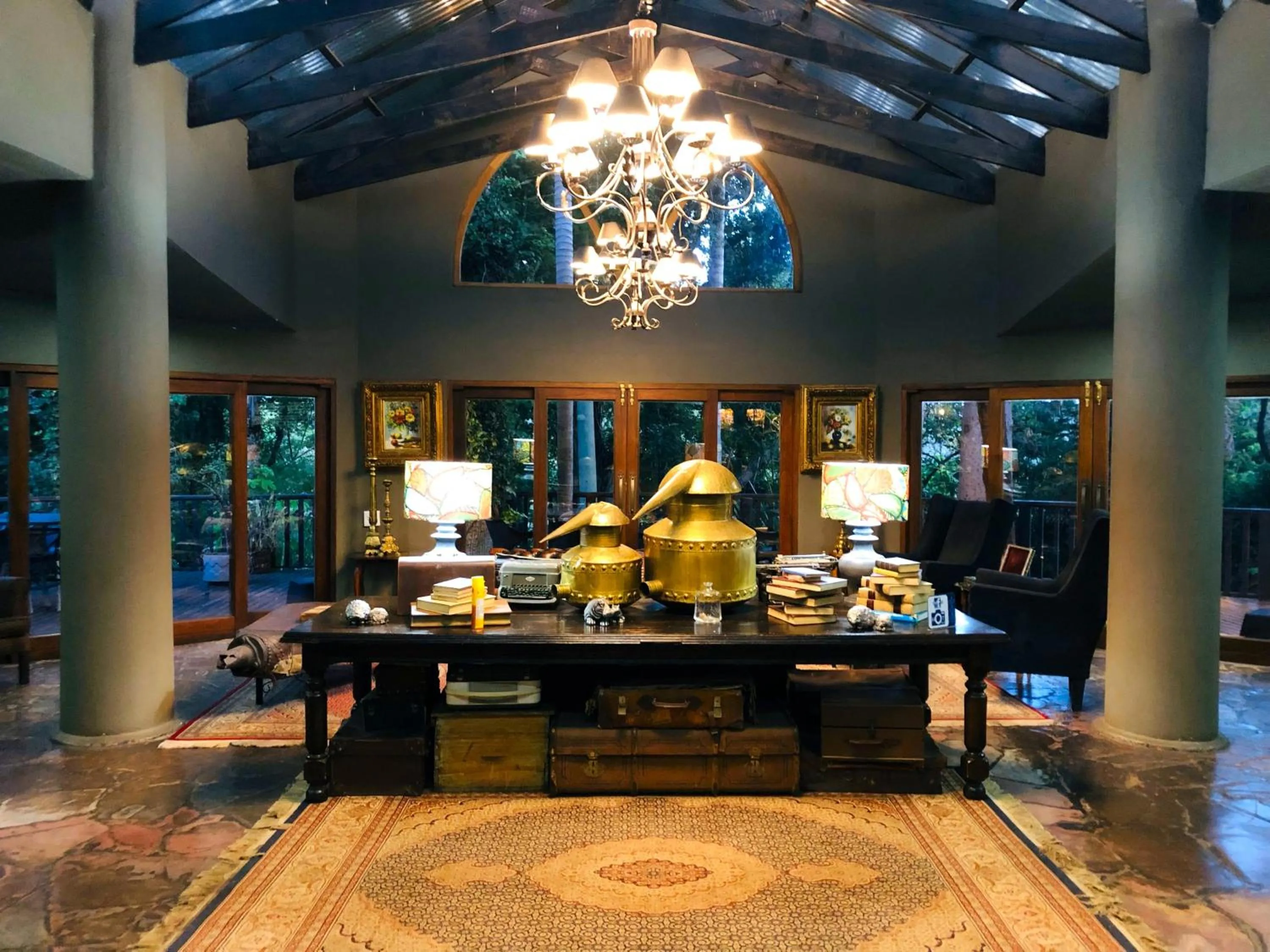 Property building in Shangri-La Country Hotel & Spa