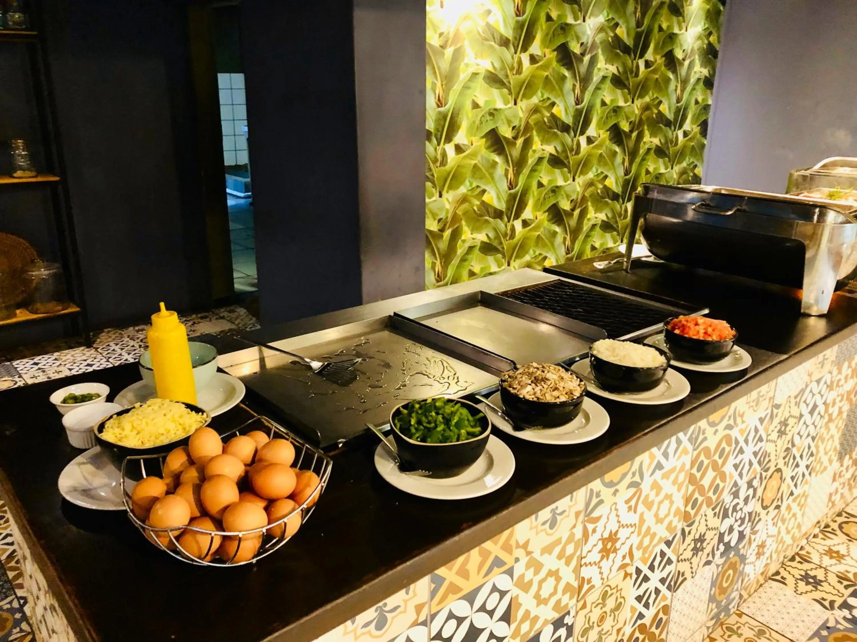 Breakfast in Shangri-La Country Hotel & Spa