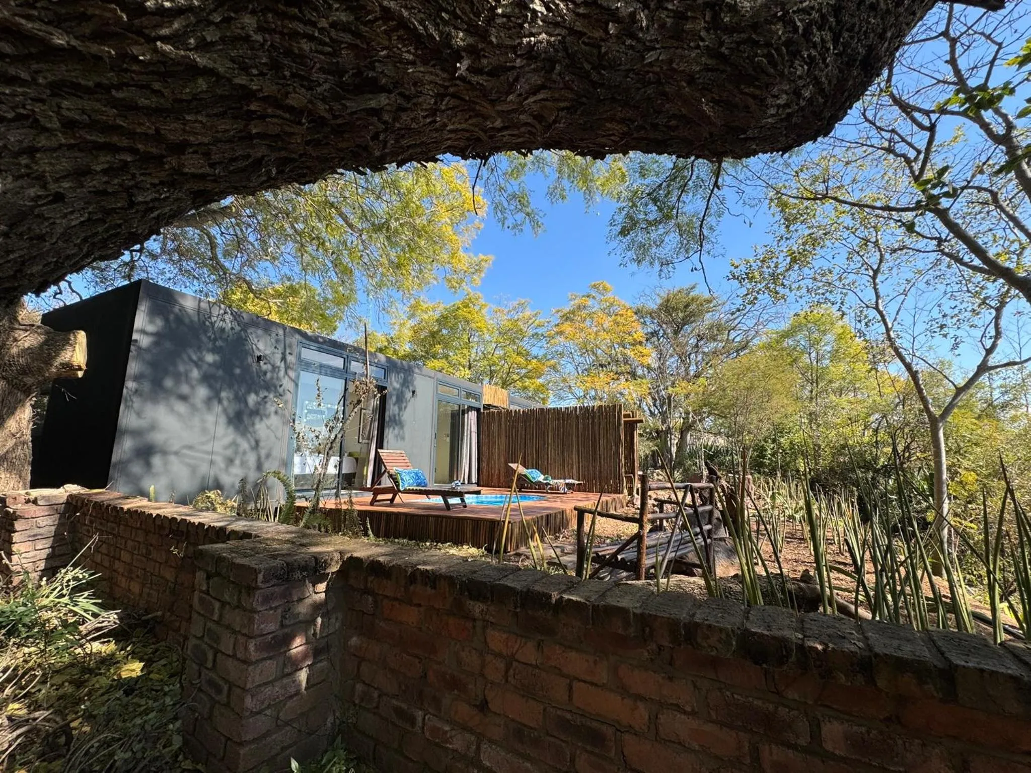 Bedroom in Shangri-La Country Hotel & Spa
