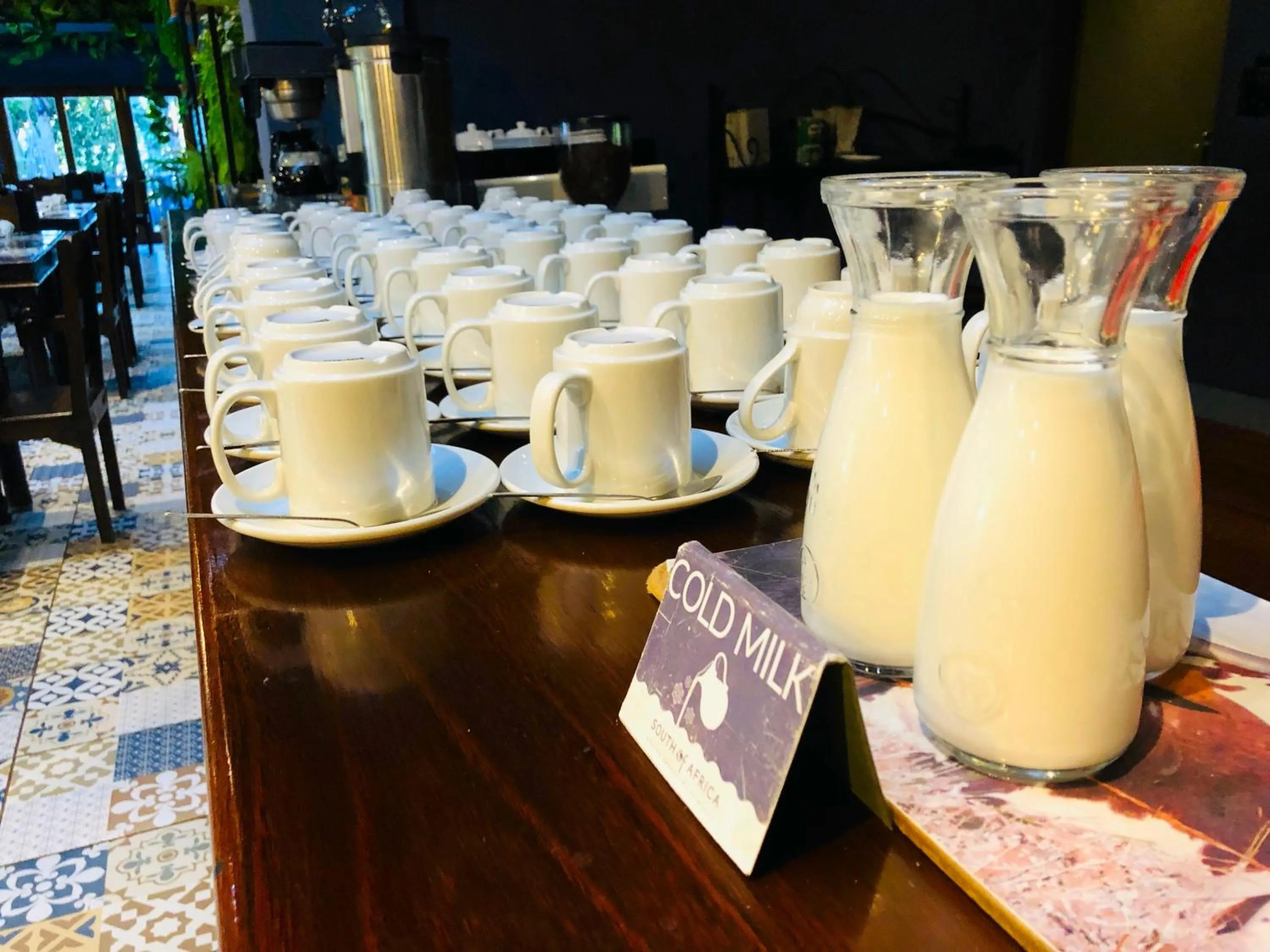 Breakfast in Shangri-La Country Hotel & Spa