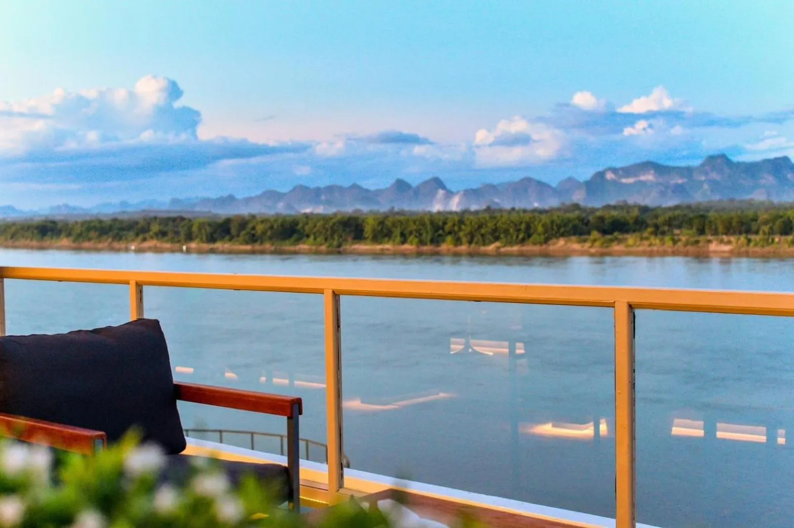 Restaurant/places to eat in Blu Hotel