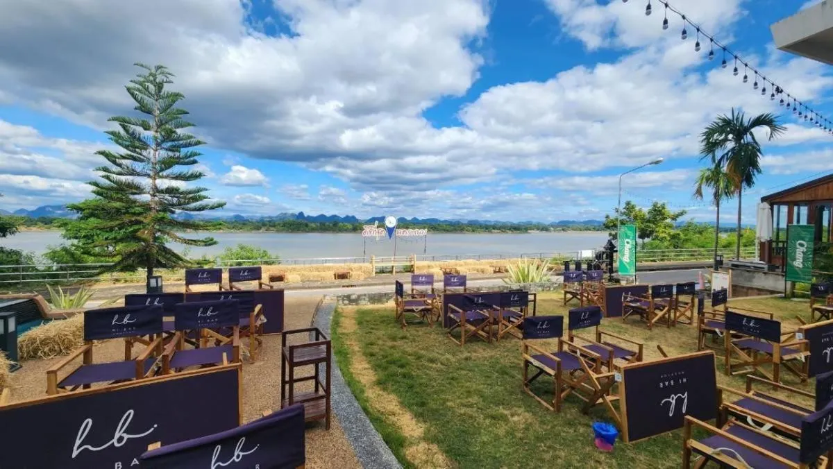 Restaurant/places to eat in Blu Hotel