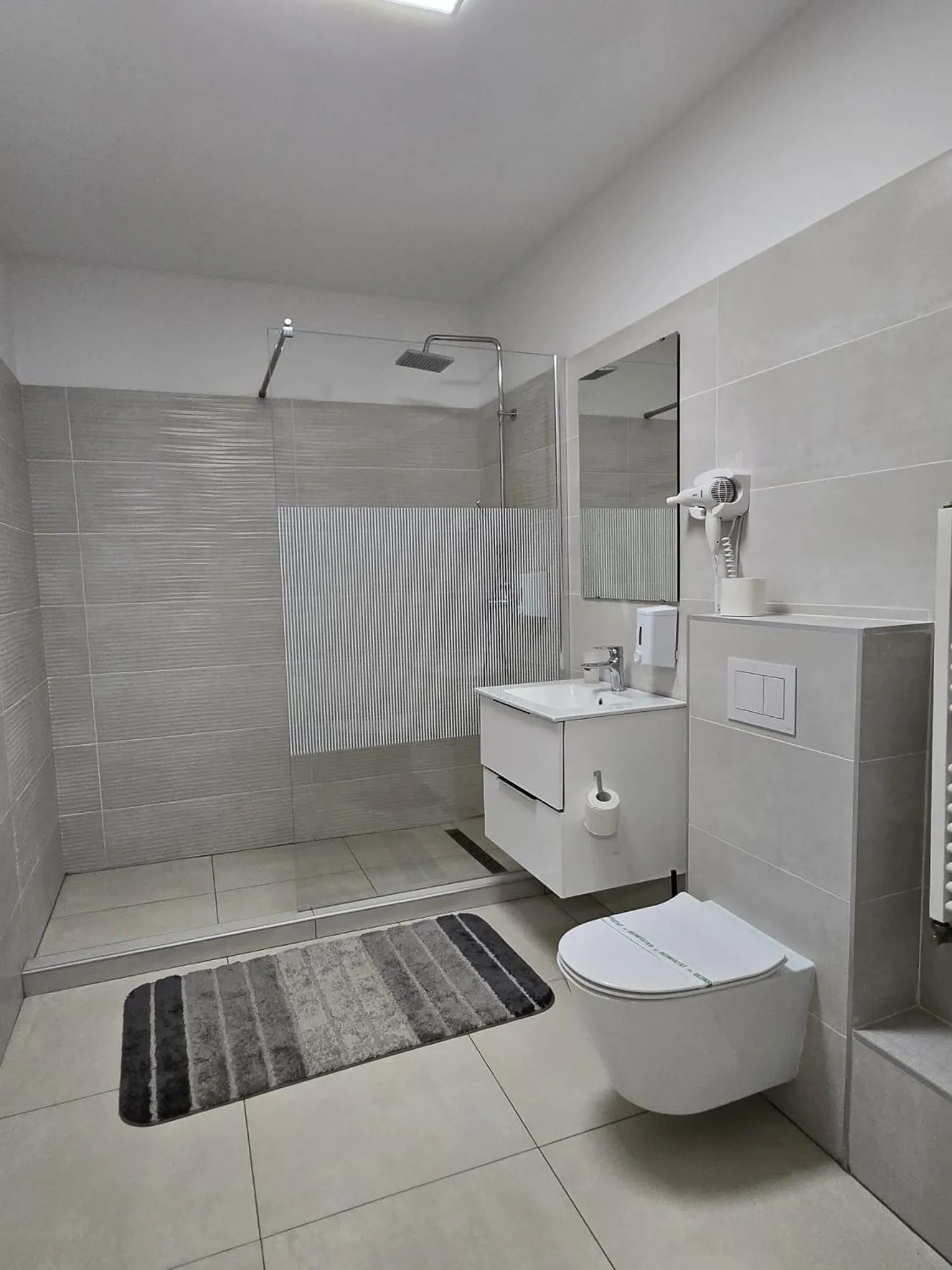 Bathroom in Hotel Delaf