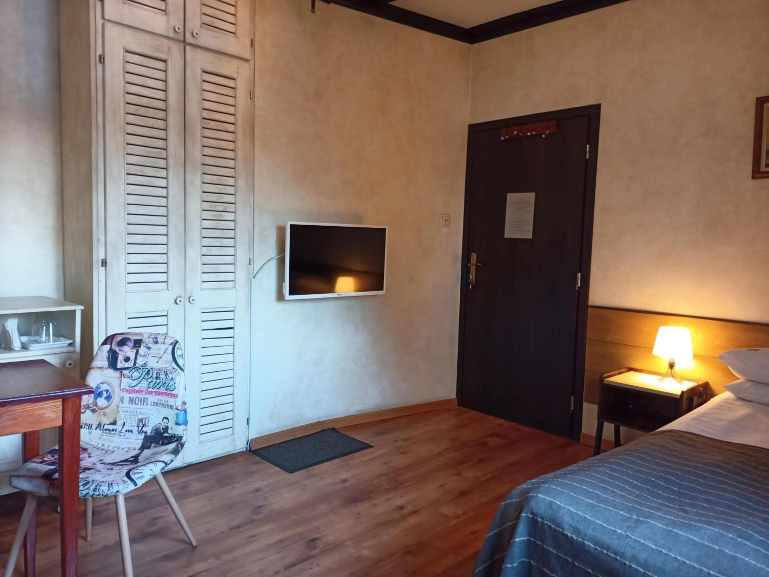 TV and multimedia, Bed in Avalon Rooms