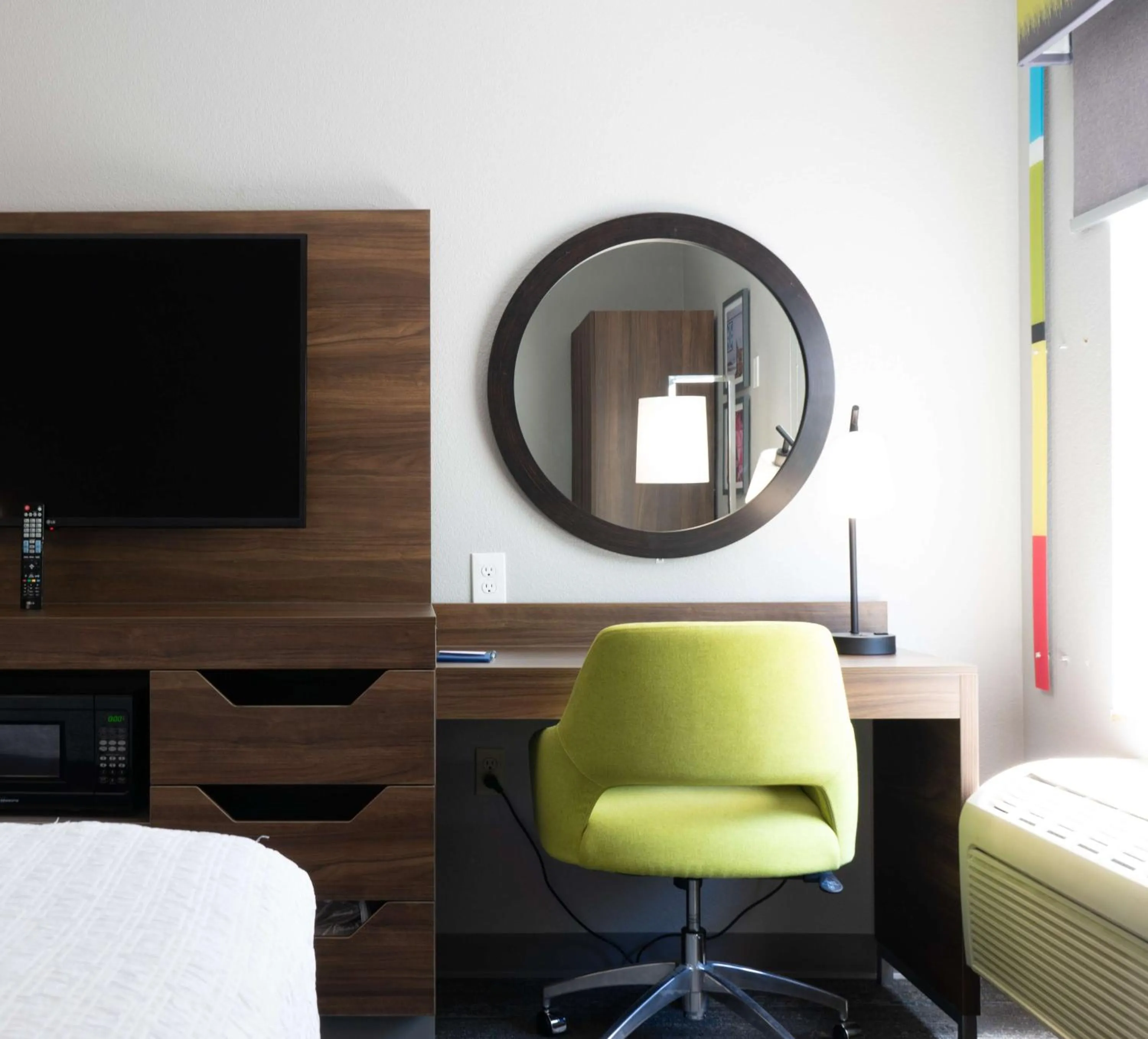 Bedroom, Bed in Hampton Inn Elkhorn Lake Geneva Area