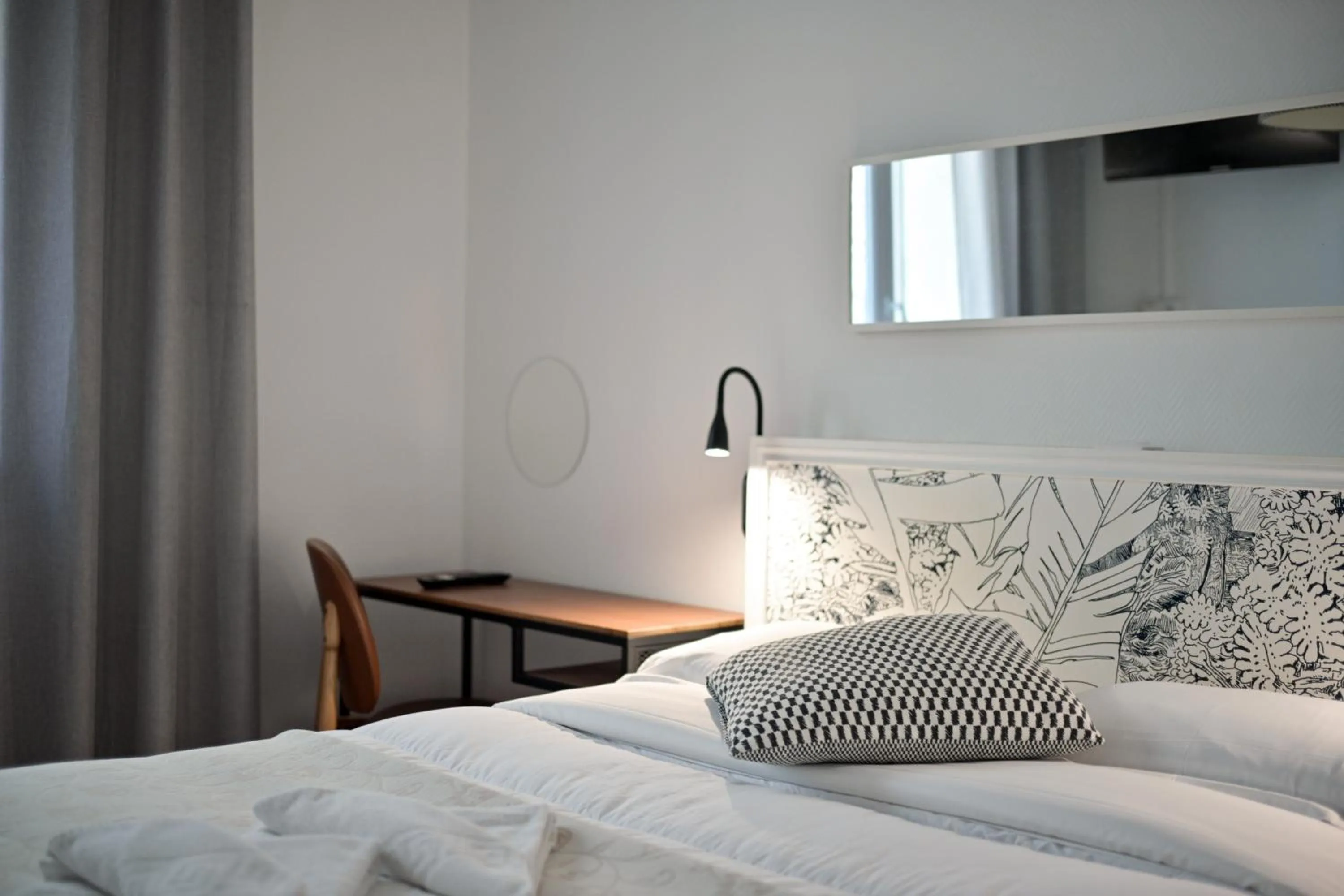 Bedroom, Bed in Hôtel Paul