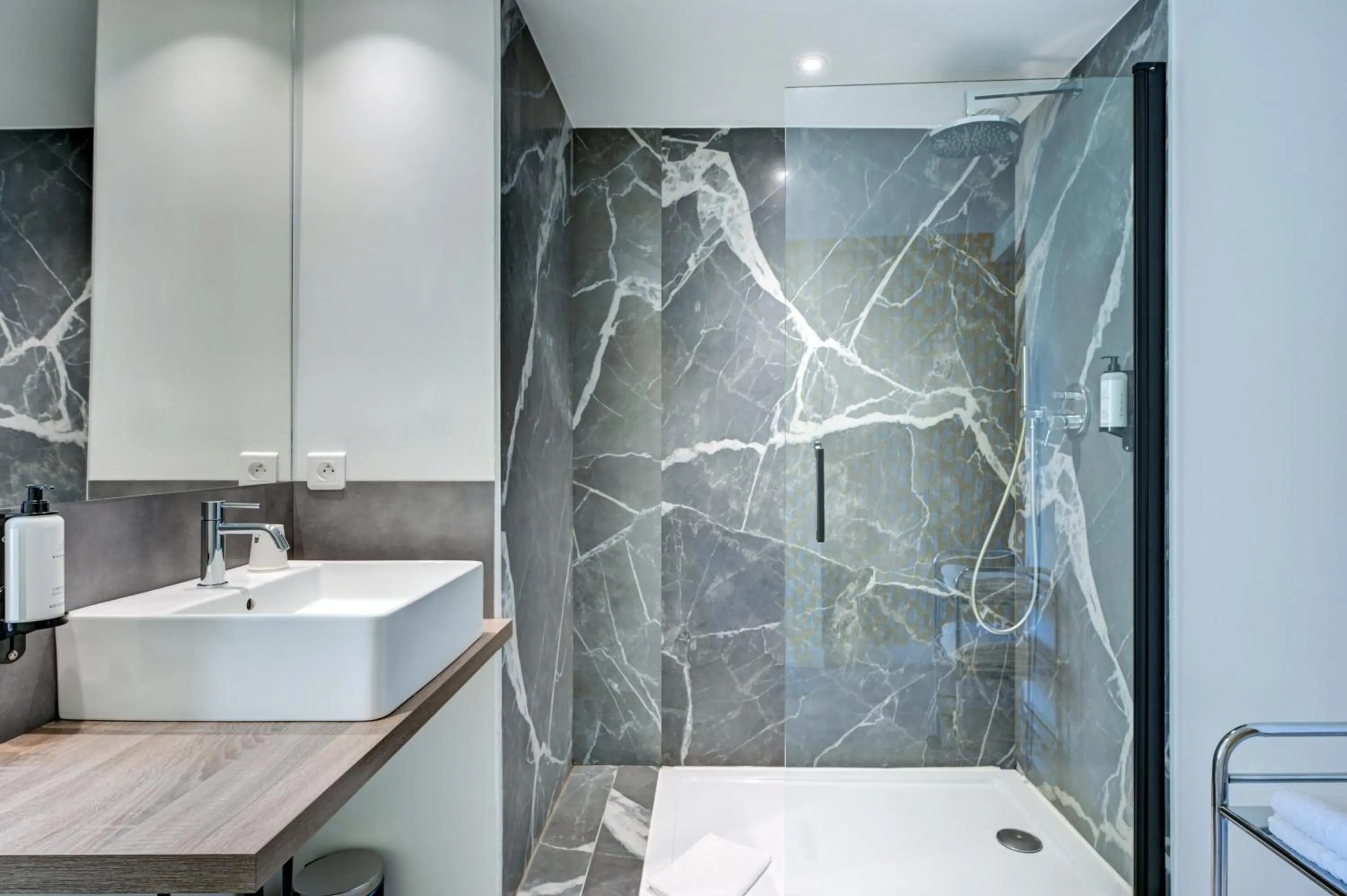 Bathroom in Hôtel Paul