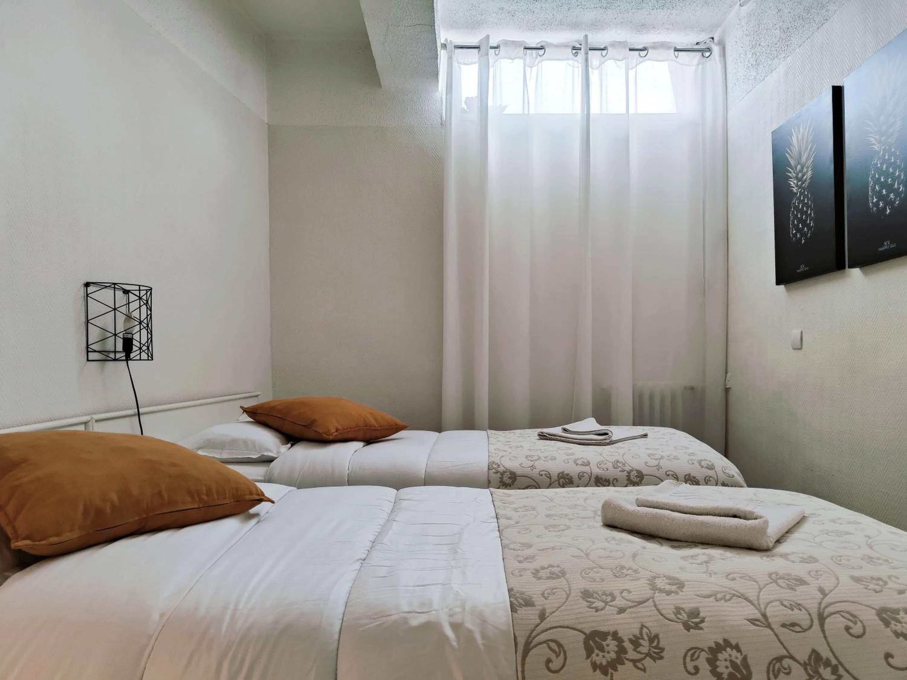 Bedroom, Bed in Hôtel Paul