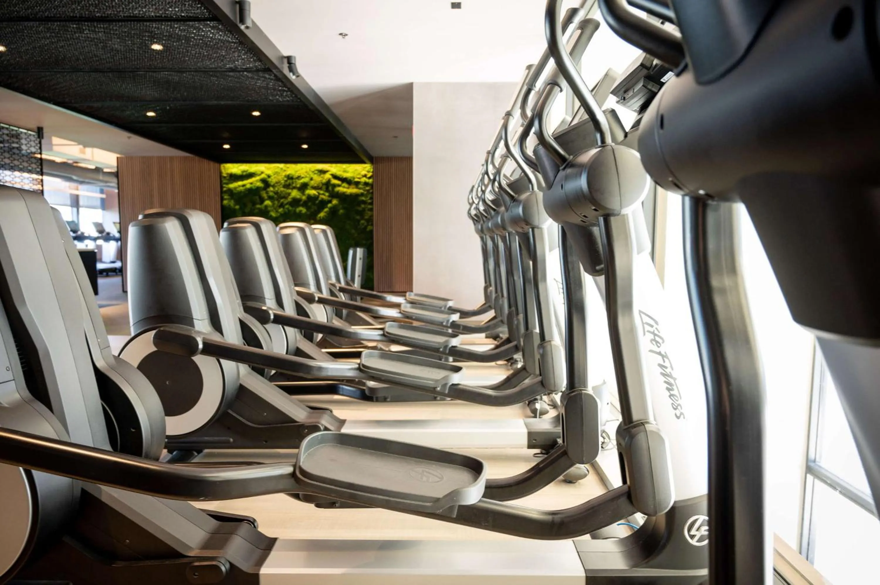 Fitness centre/facilities in Hilton Chicago O'Hare Airport