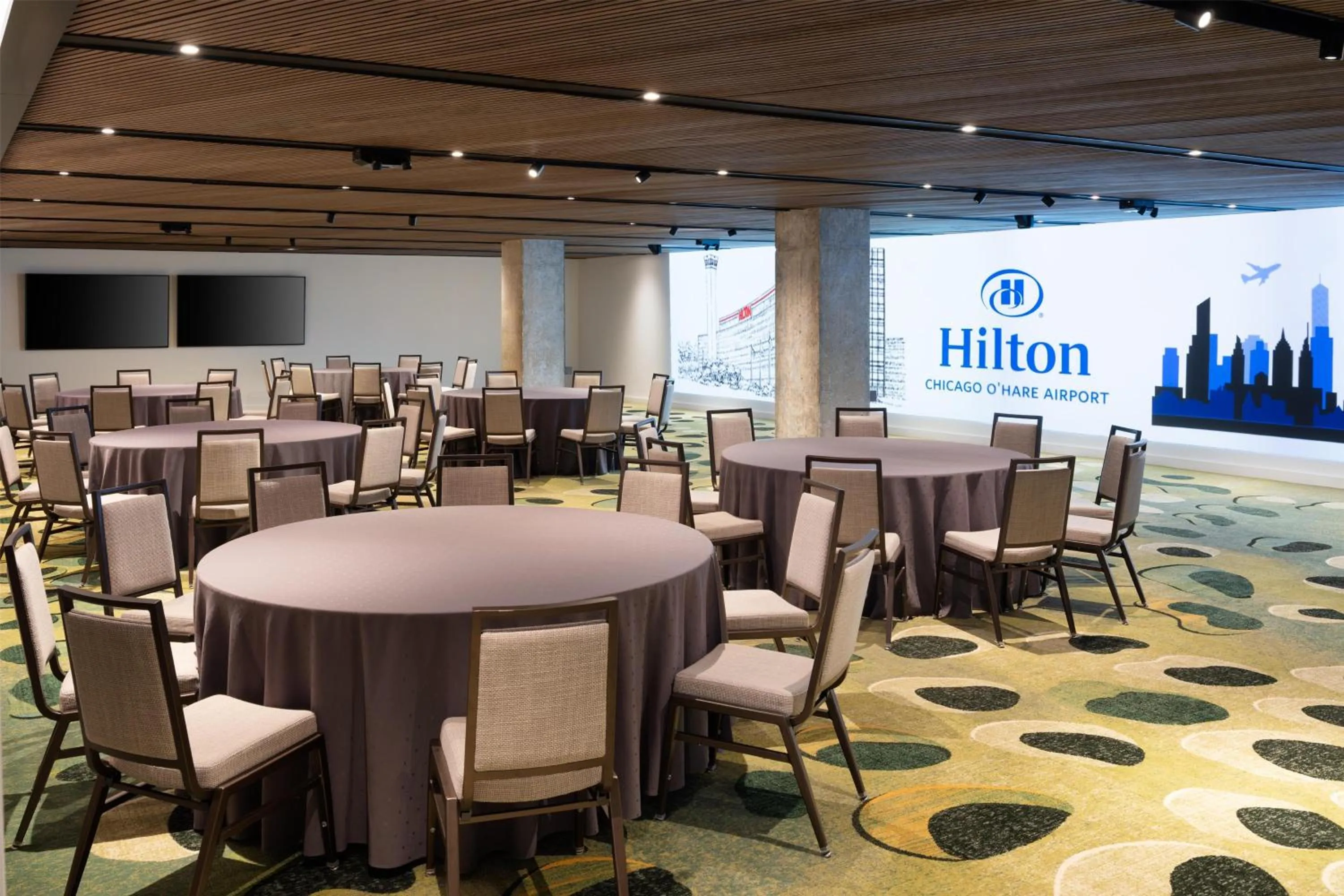 Meeting/conference room in Hilton Chicago O'Hare Airport
