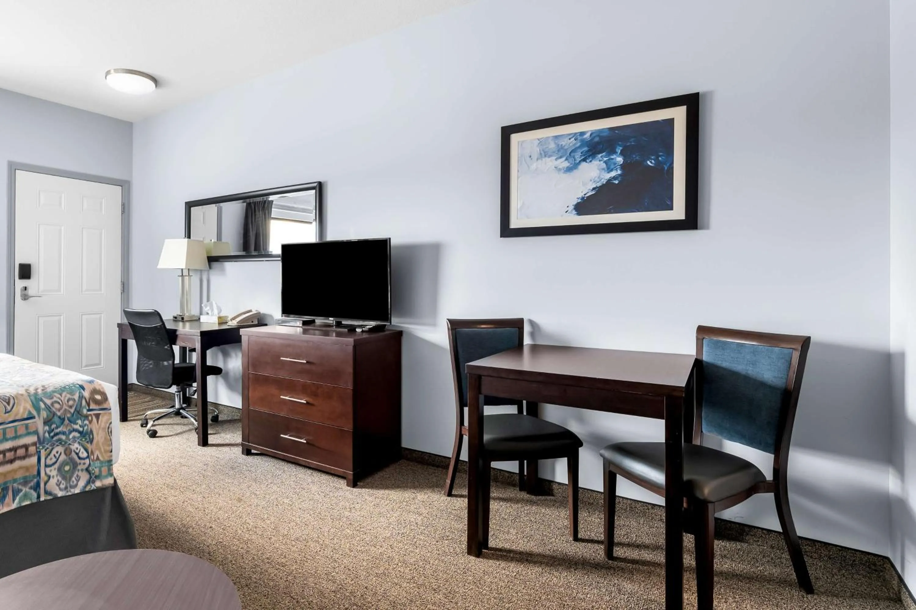 Bedroom in SureStay Studio by Best Western Hardisty