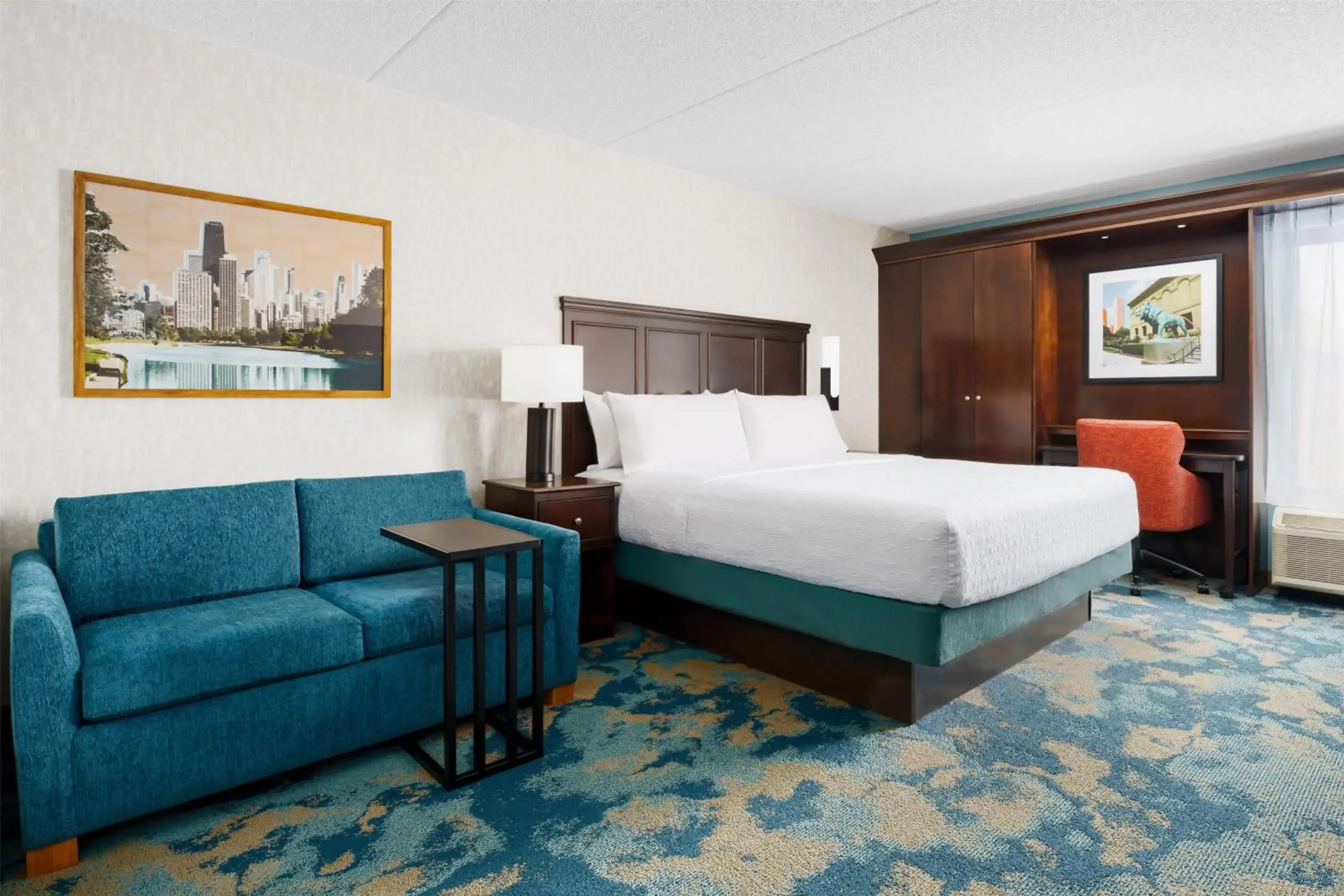 King Room with Sofa Bed - Hearing Accessible/Non-Smoking in Hampton Inn Chicago-Midway Airport King Room with Sofa Bed - Hearing Accessible/Non-Smoking in Hampton Inn Chicago-Midway Airport