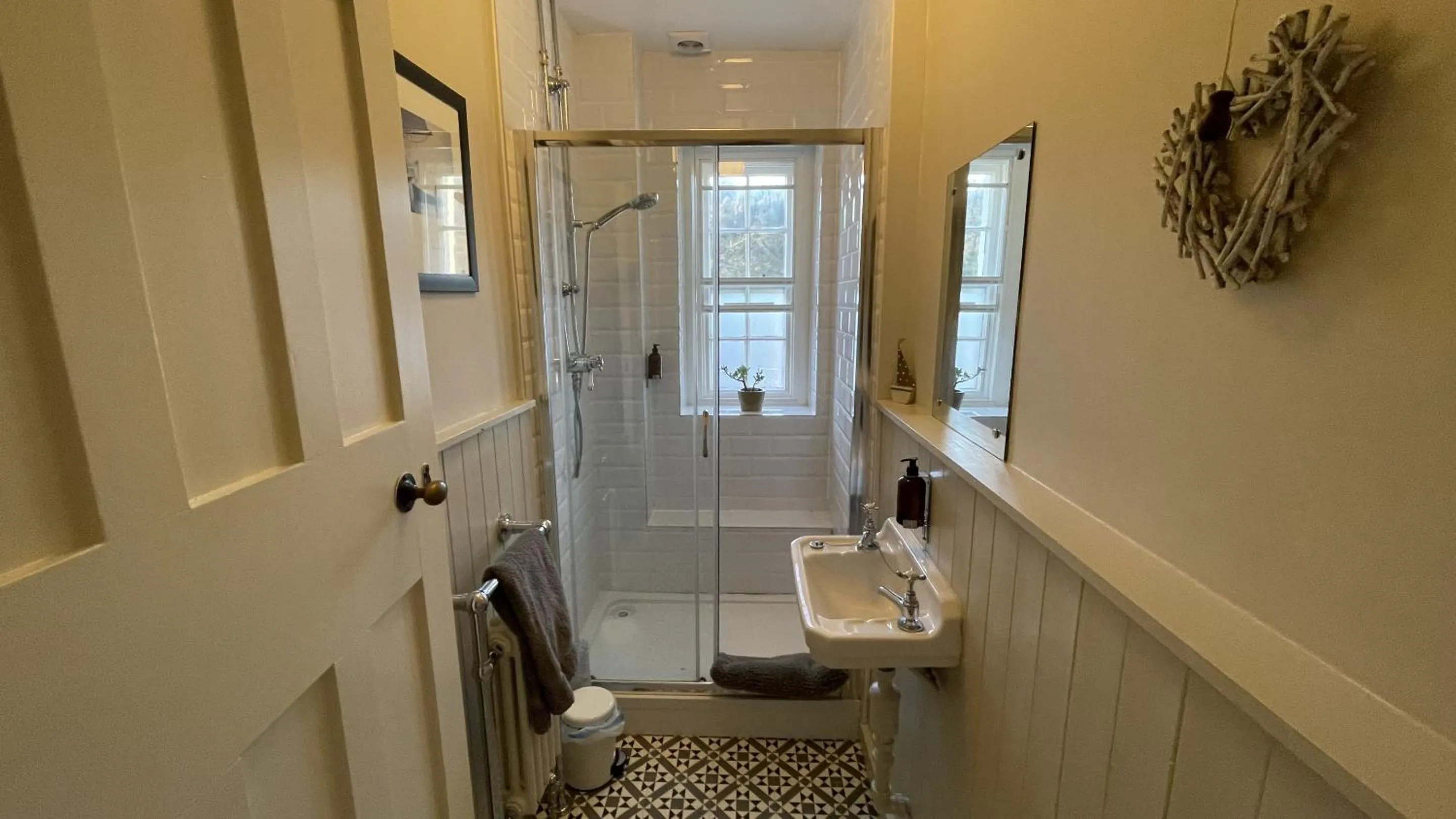 Bathroom in Tan Y Cytiau