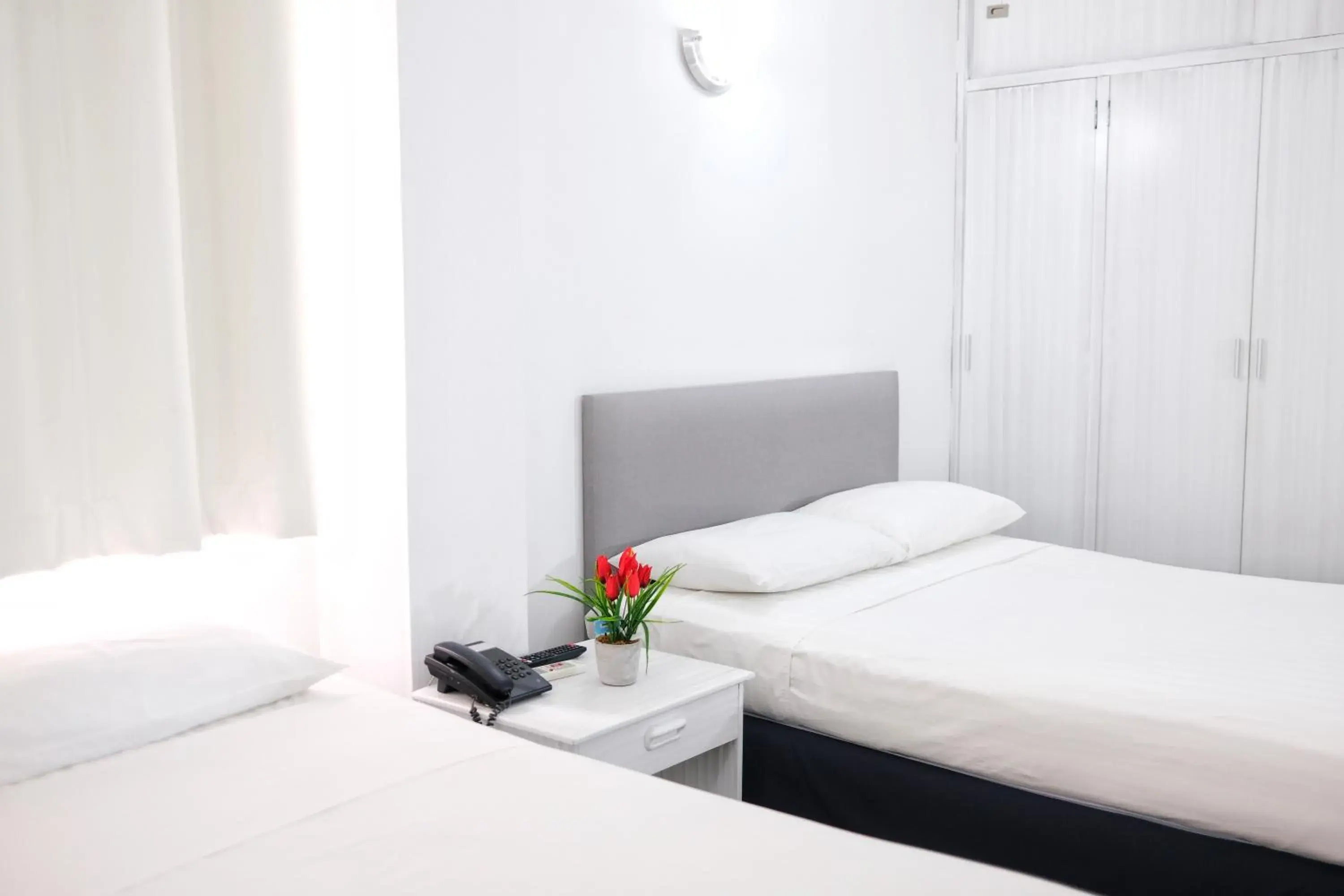 Standard Single Room in Hotel La Riviera Standard Single Room in Hotel La Riviera