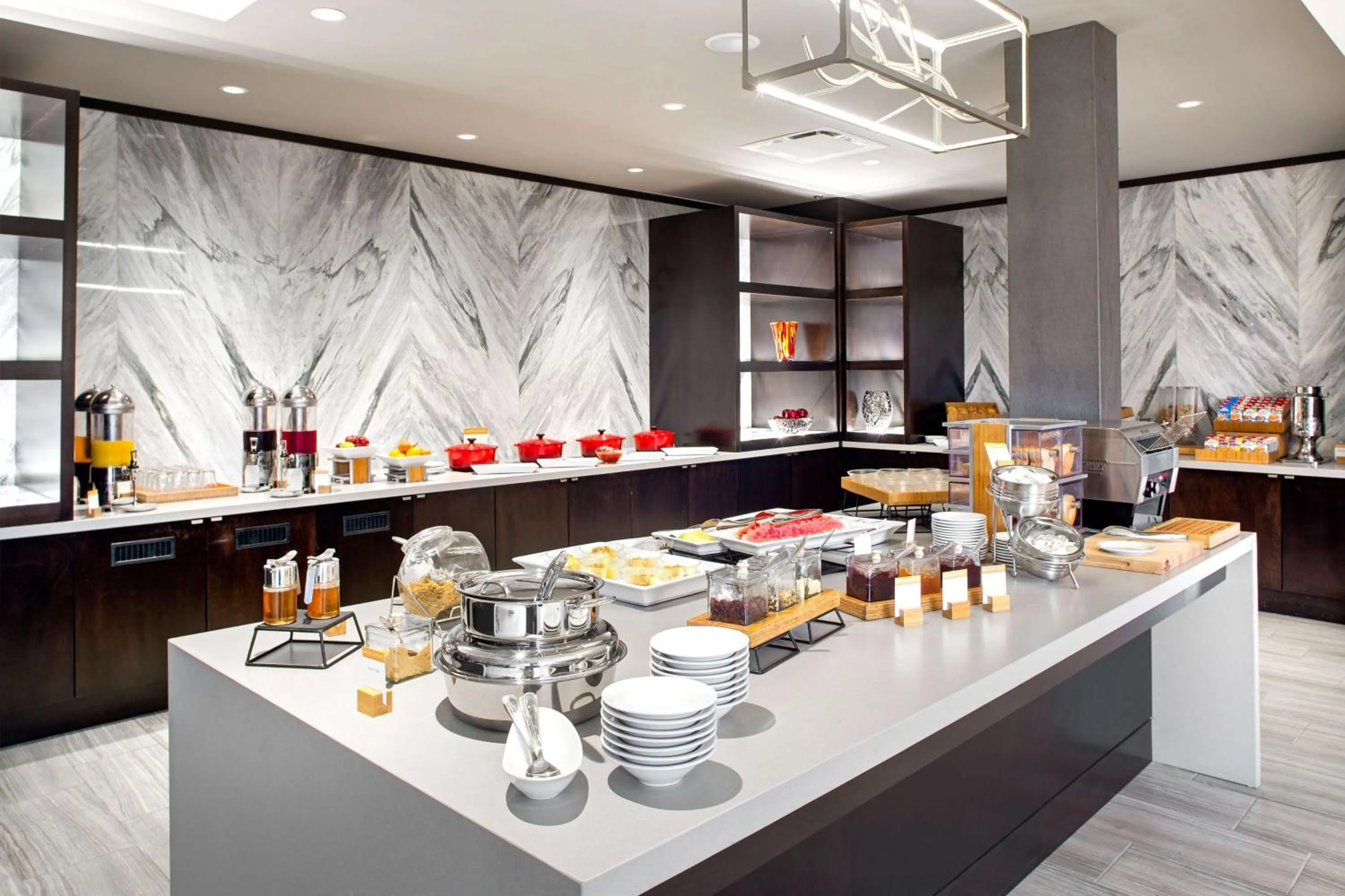 Dining area in DoubleTree By Hilton Halifax Dartmouth
