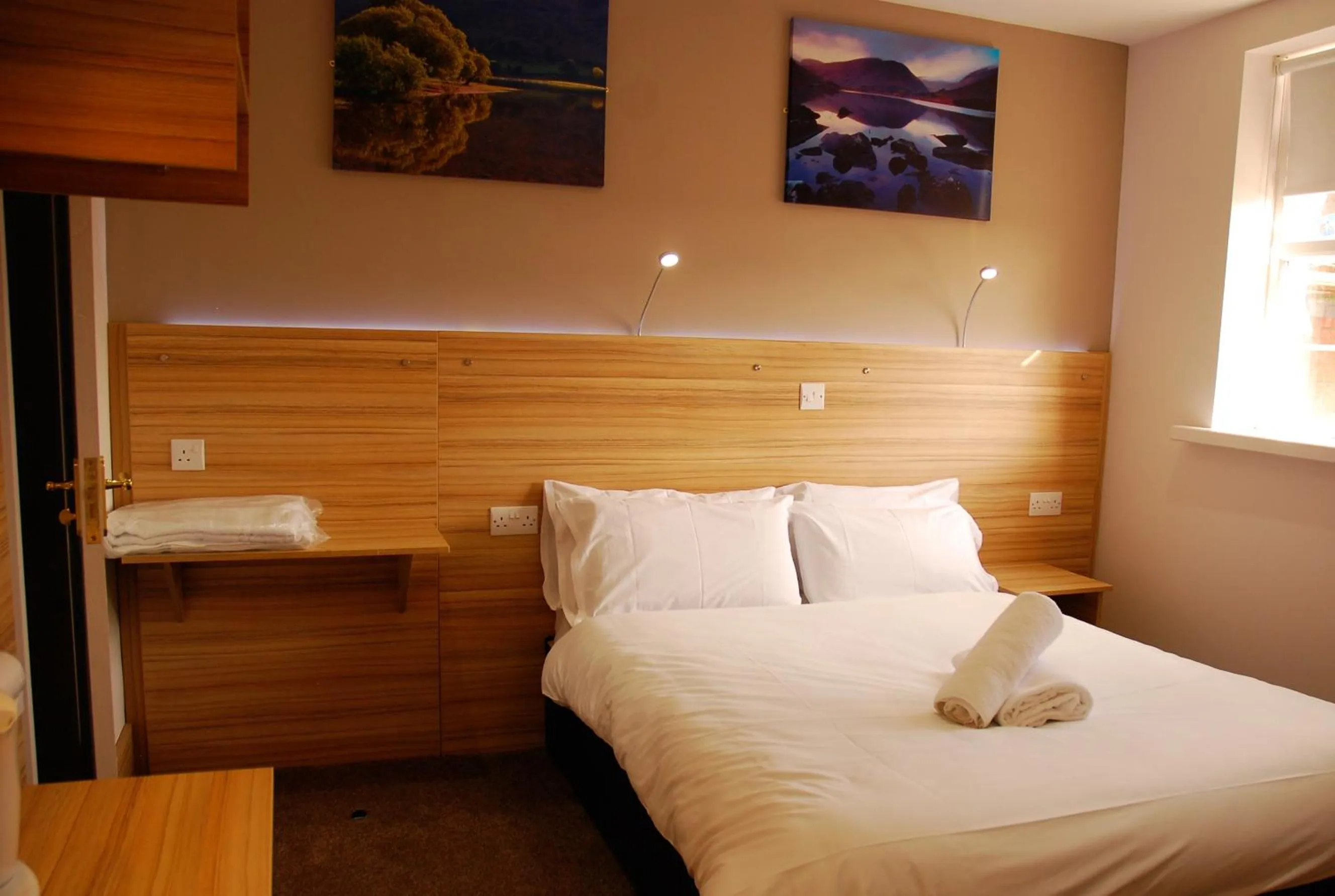 Bed in Botanic Rest Queens Quarter