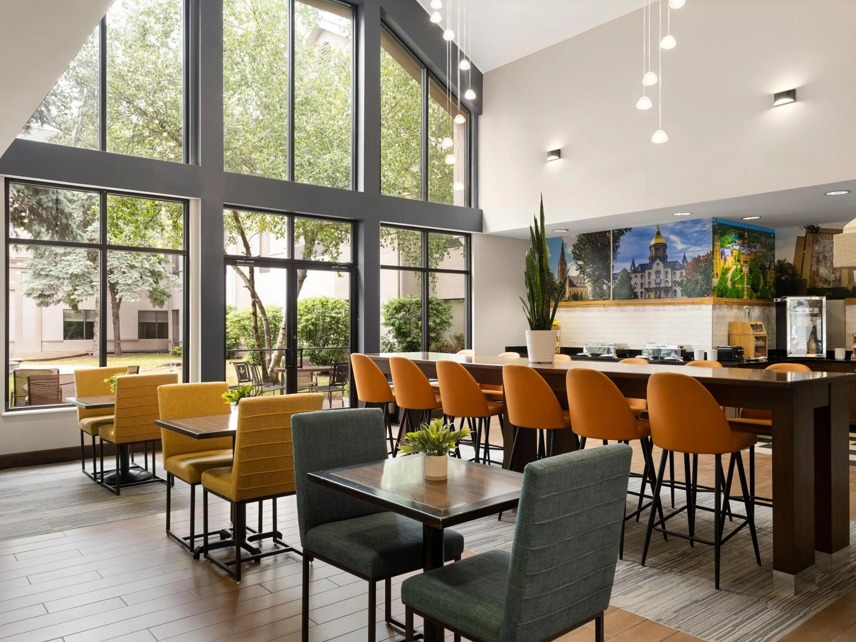 Breakfast in Larkspur Landing South Bend