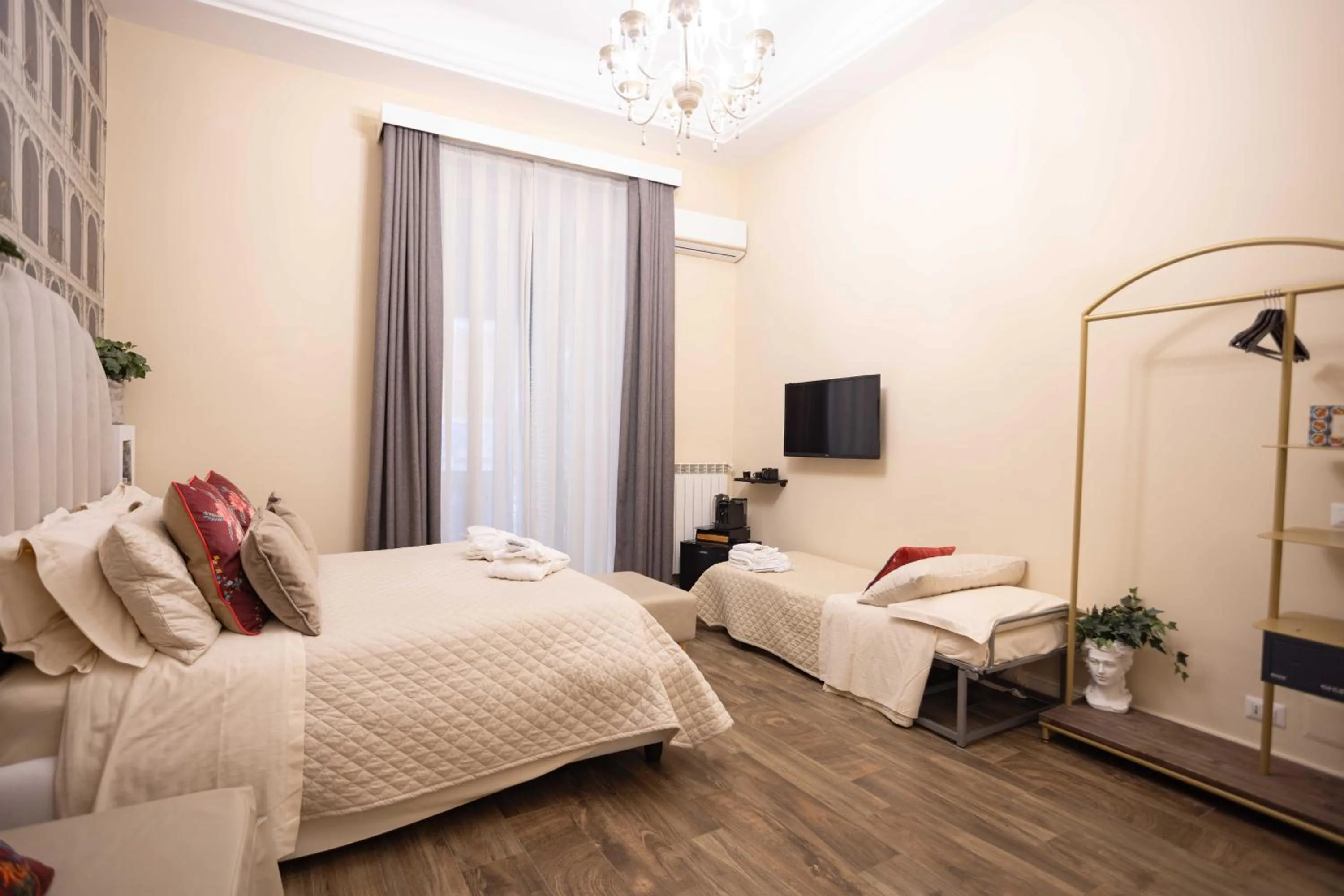 Bed in Domus Deorum Deluxe