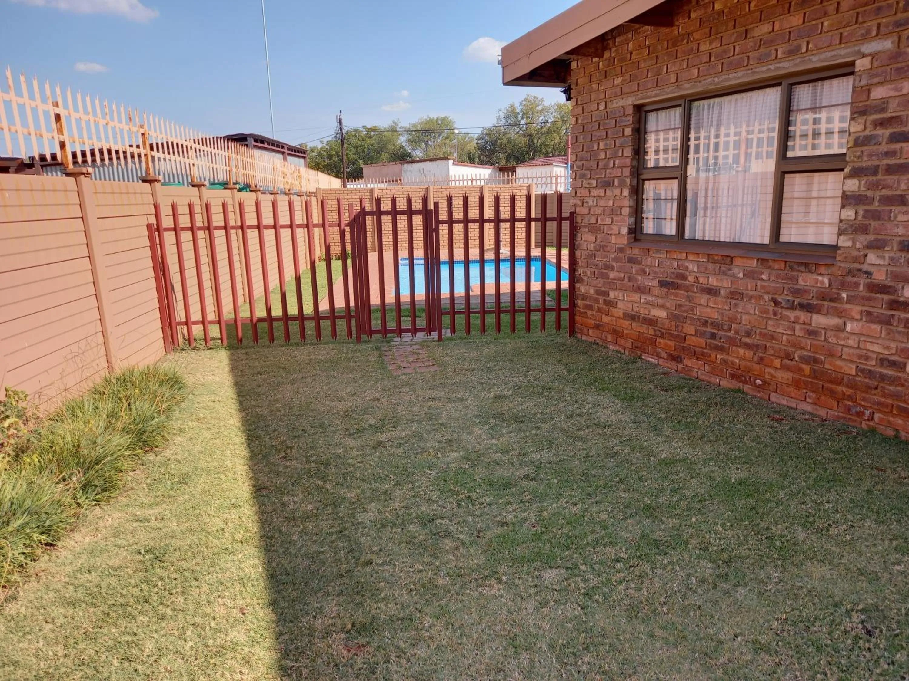 Garden in White Rose Guest House