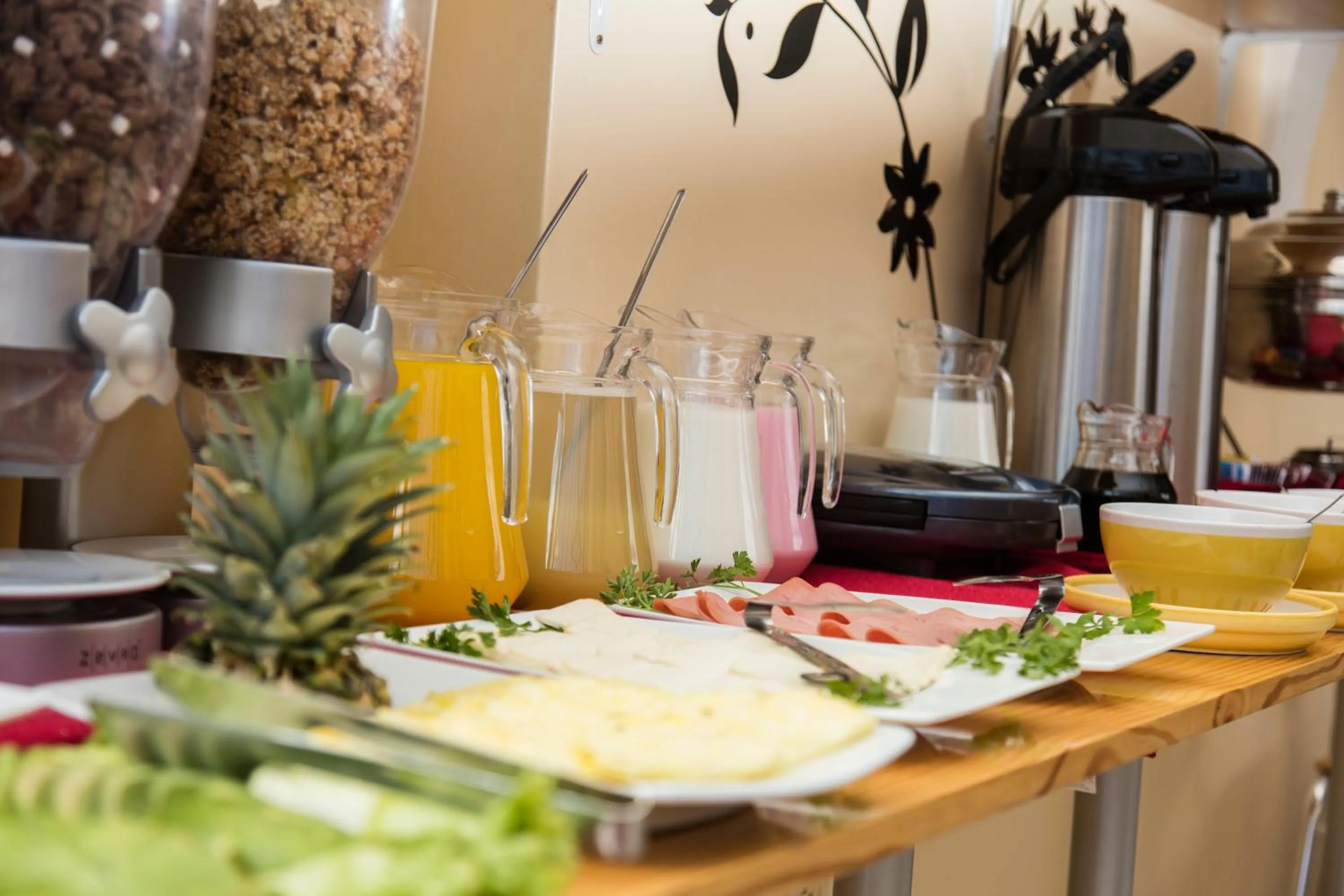 Breakfast in Hostal & Apartments El Triunfo