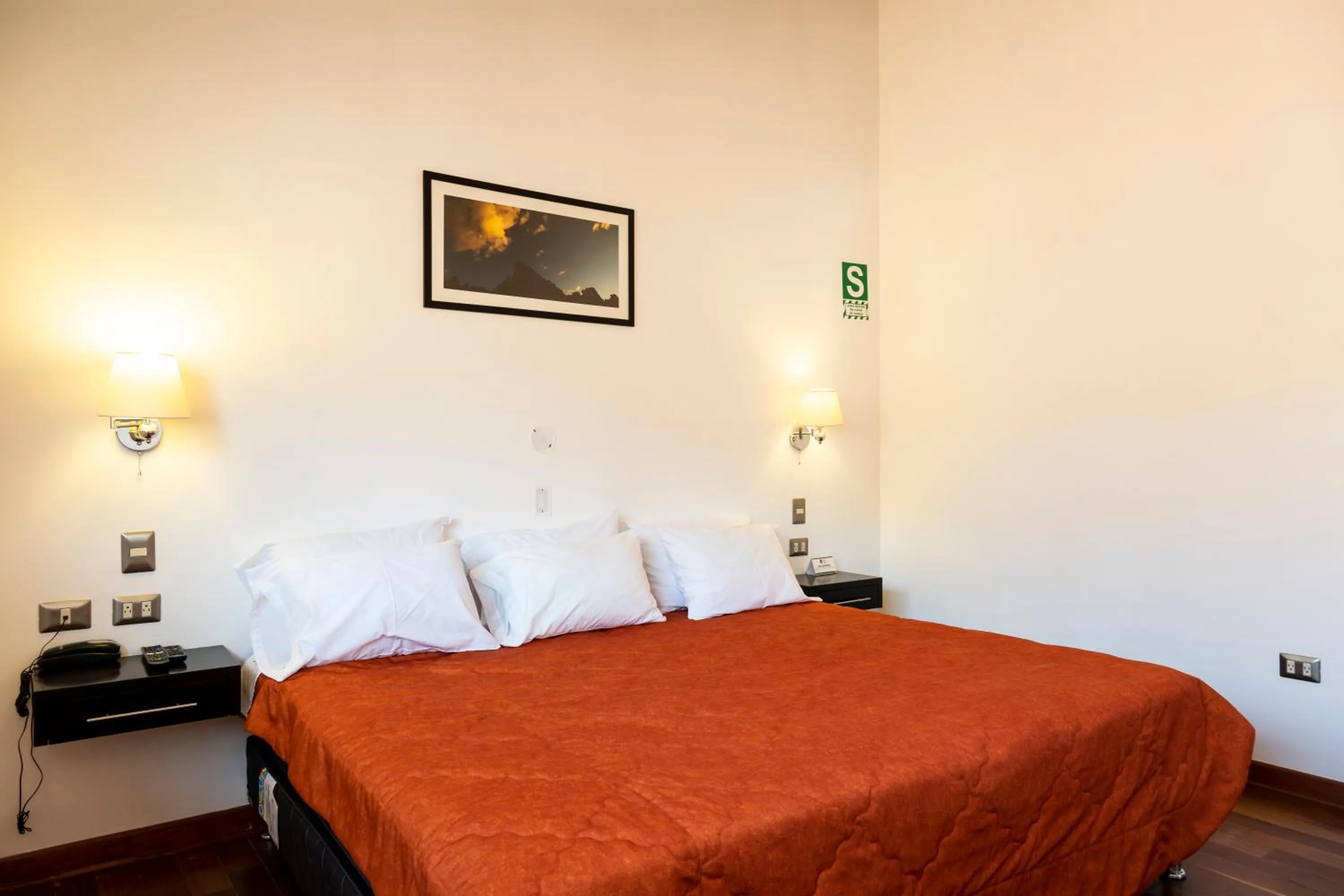 Bed in Hostal & Apartments El Triunfo