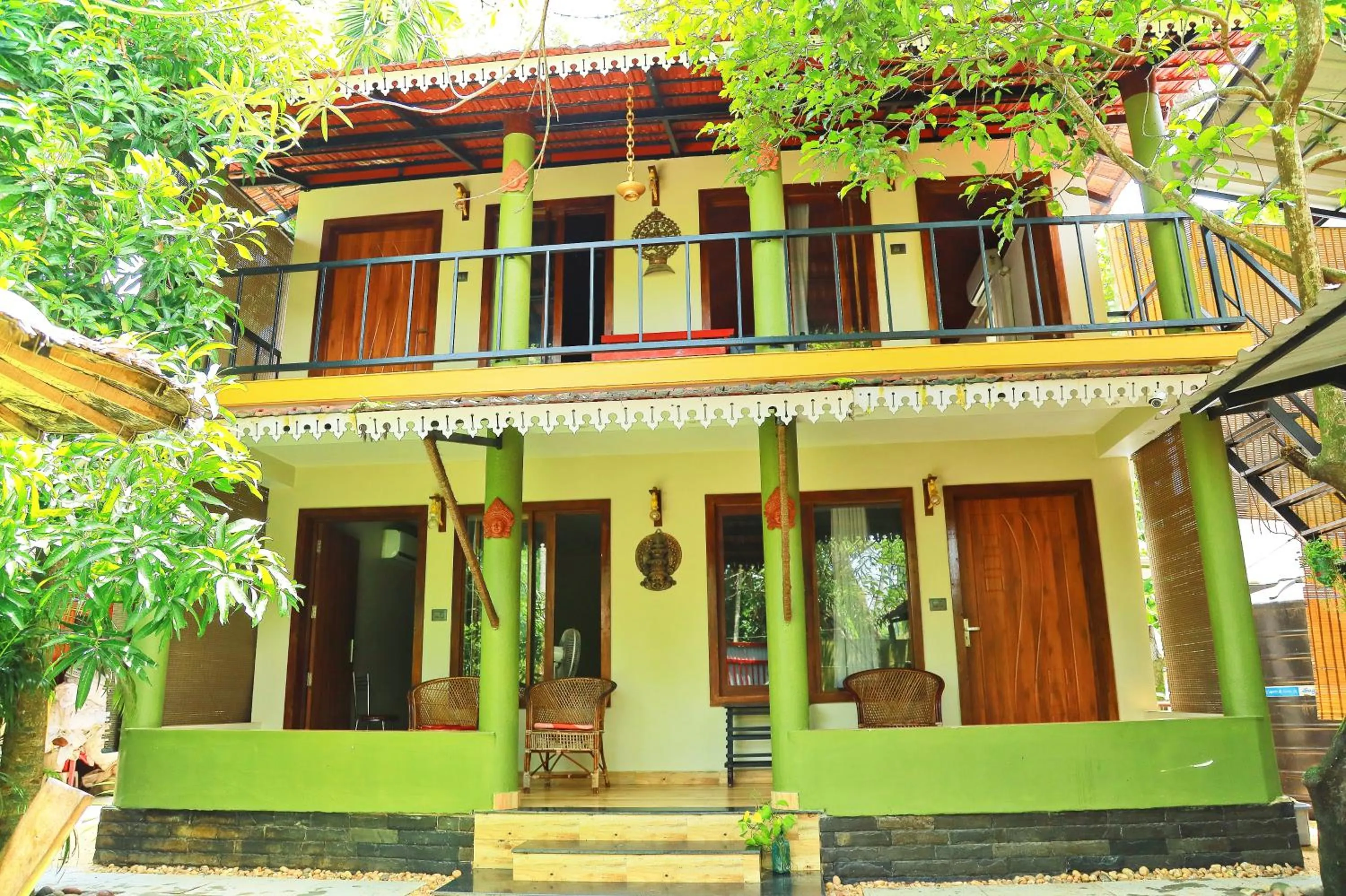 Lakefront Beach Homes