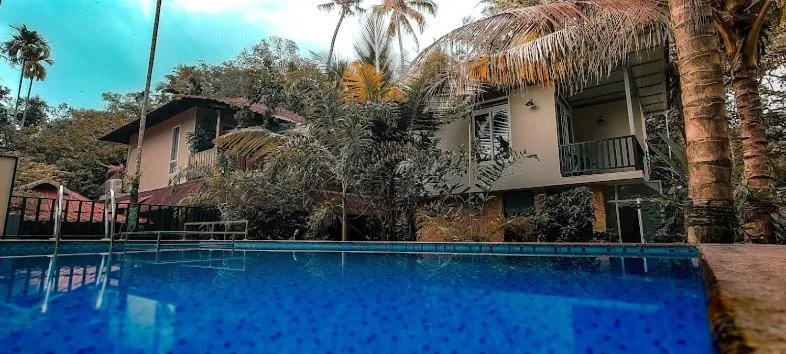 Lakefront Beach Homes