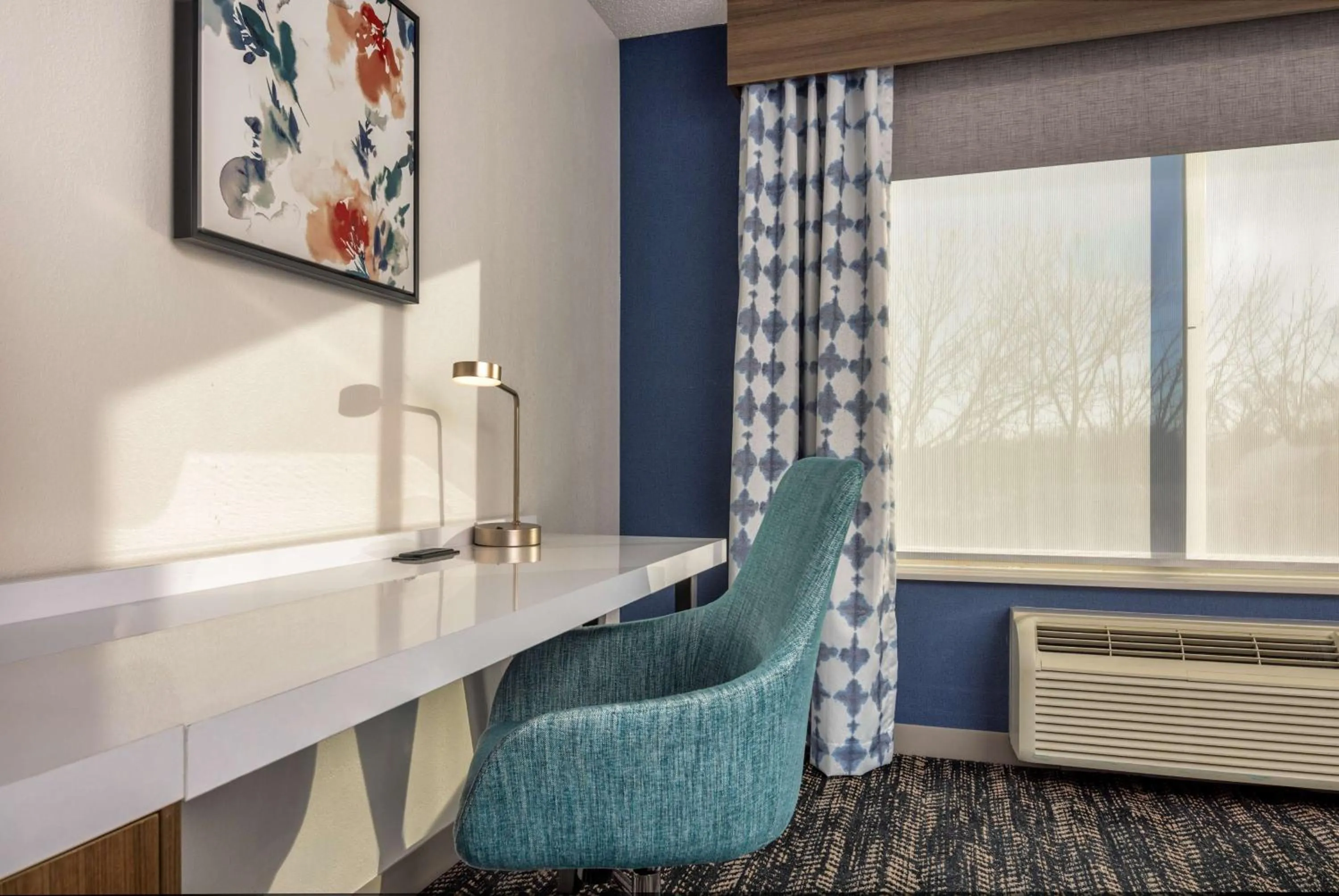 Bedroom in Hilton Garden Inn Oakbrook Terrace