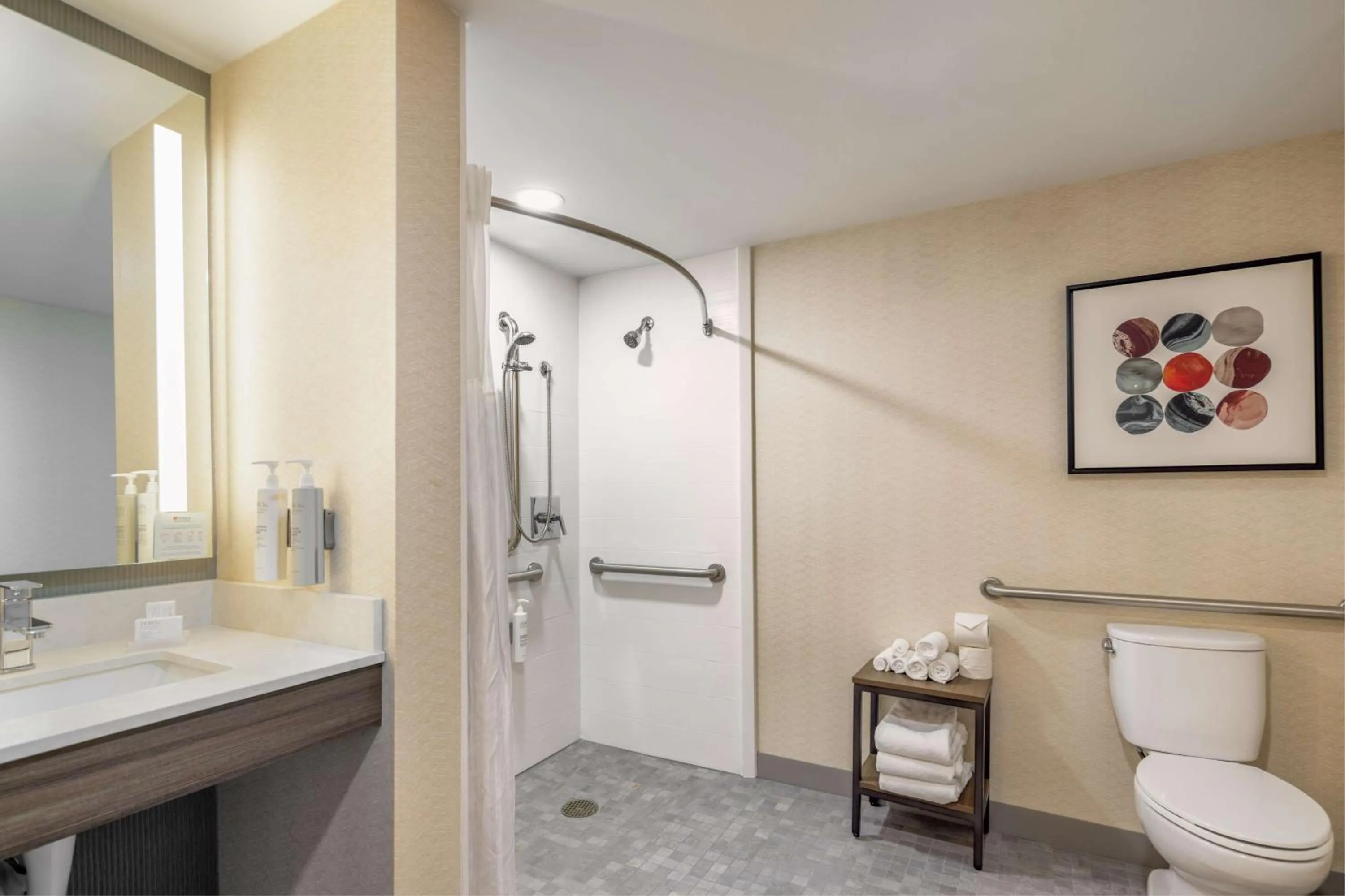 Bathroom in Hilton Garden Inn Oakbrook Terrace
