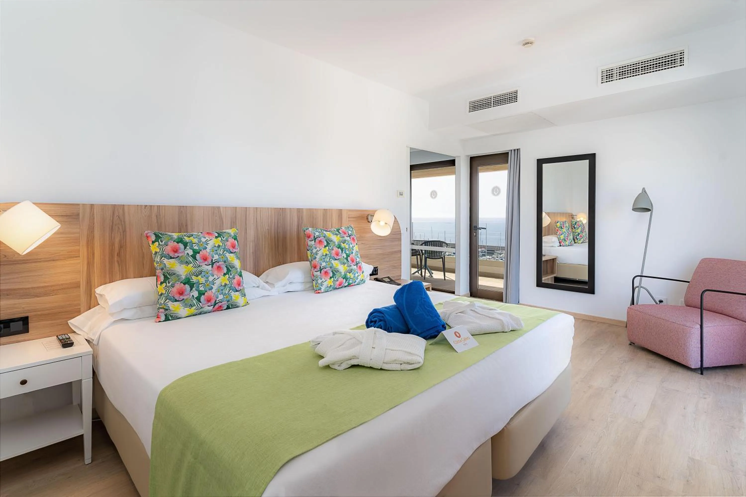 Photo of the whole room, Bed in Hotel Costa Calero Thalasso & Spa