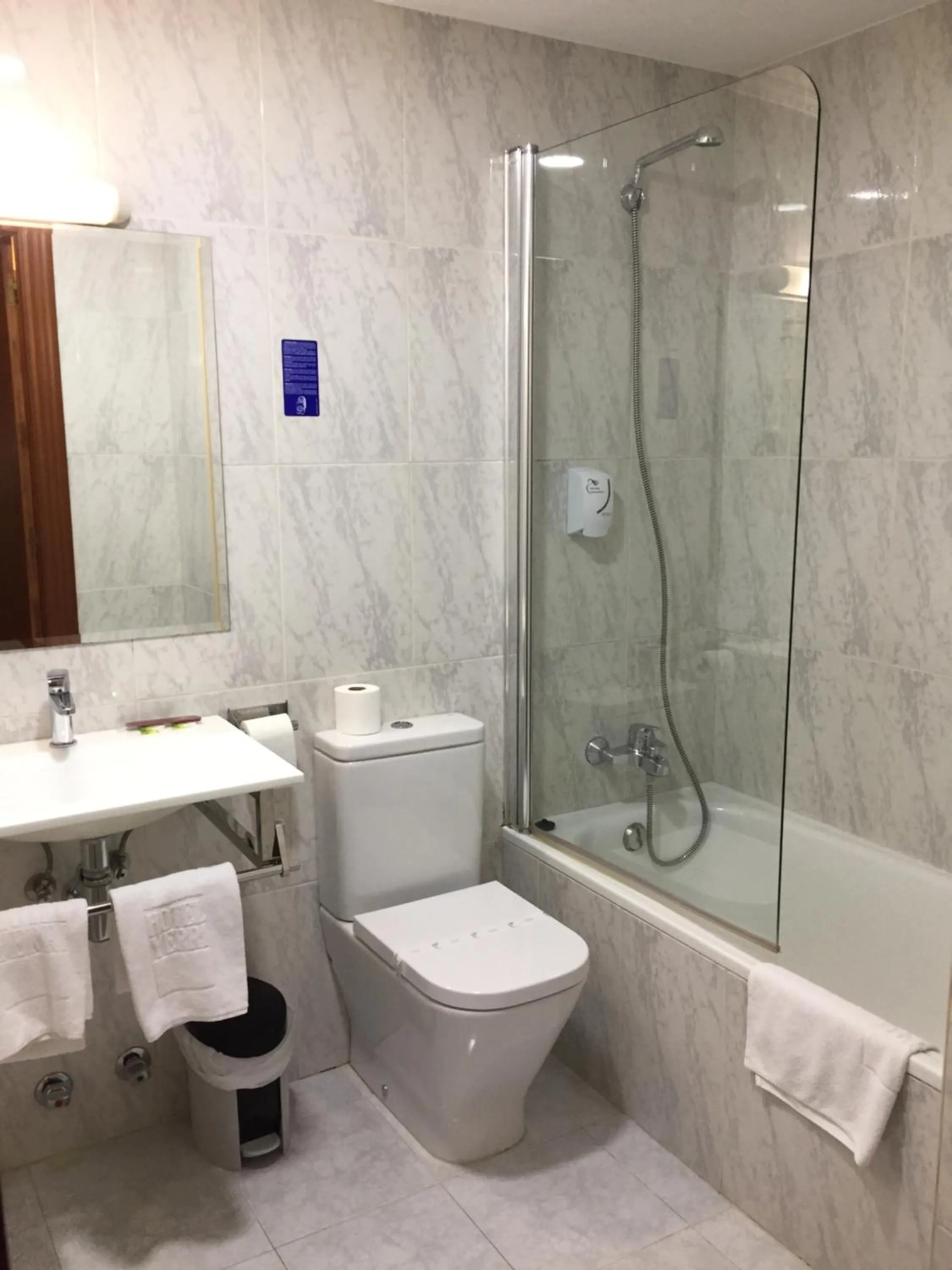 Toilet in Hotel Yerri