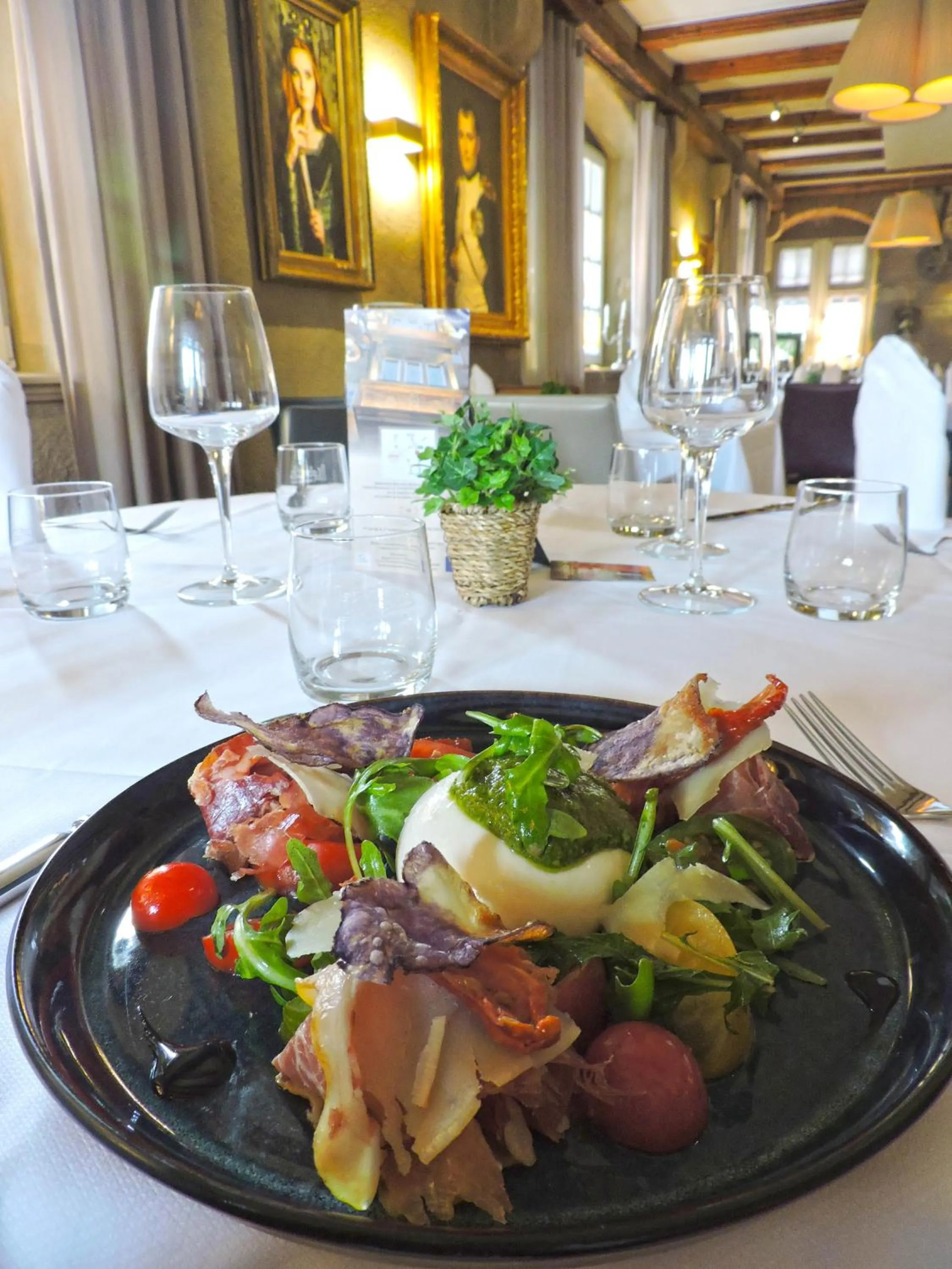 Lunch in Hotel La Couronne