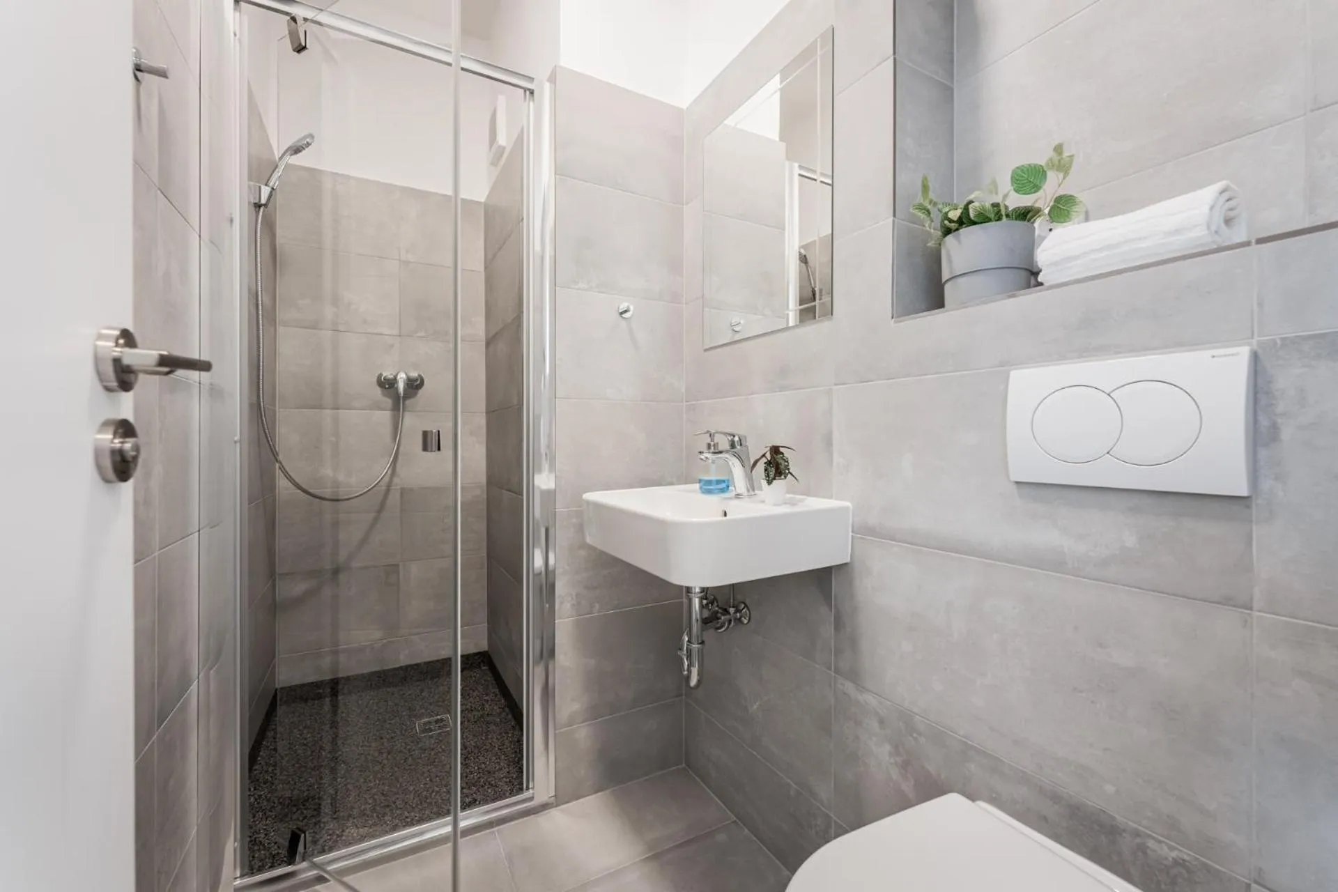 Shower in Self-service Hotel Ostaš Praha