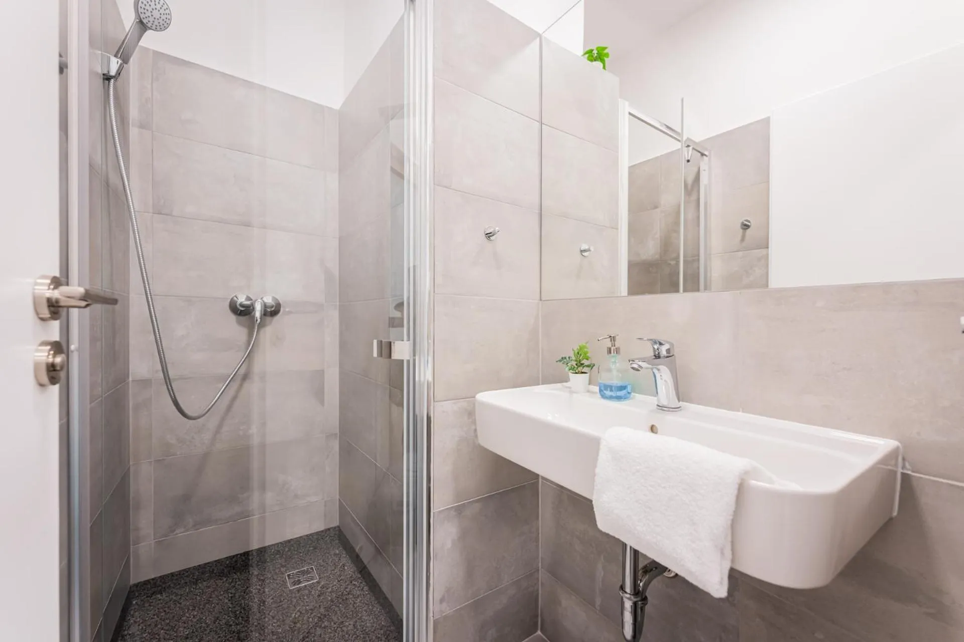 Shower in Self-service Hotel Ostaš Praha